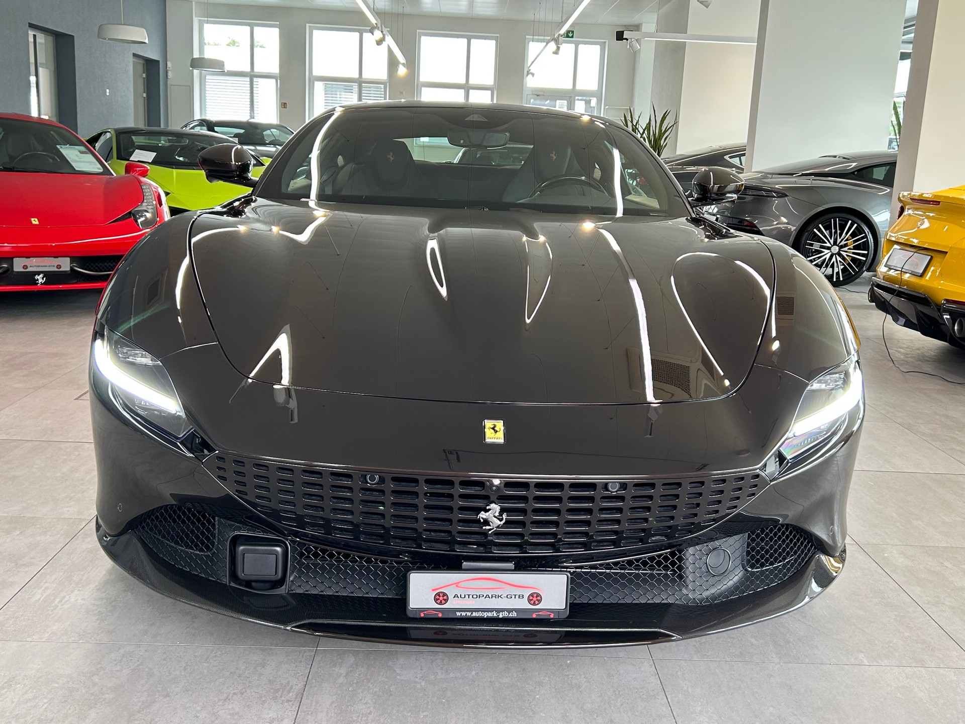 FERRARI Roma 3.9 V8 T-image-2