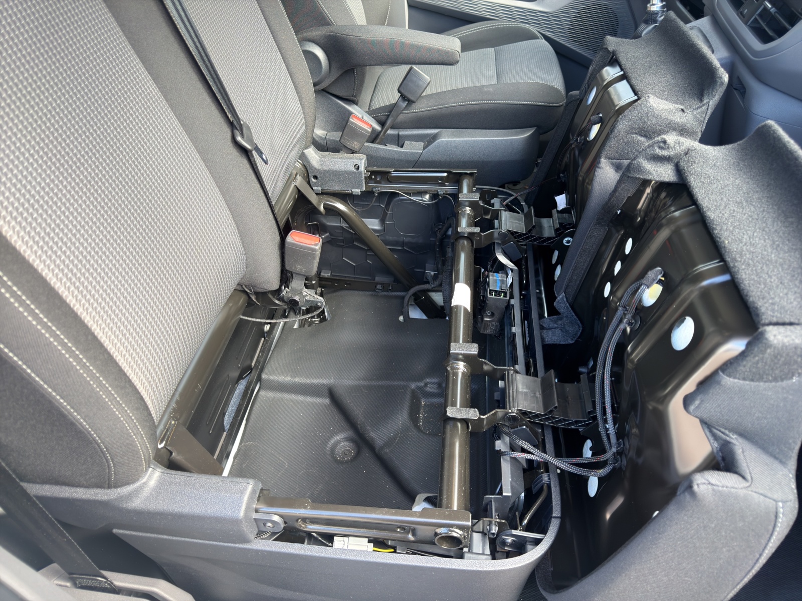 VW Transporter Kastenwagen RS 3500mm-image-14