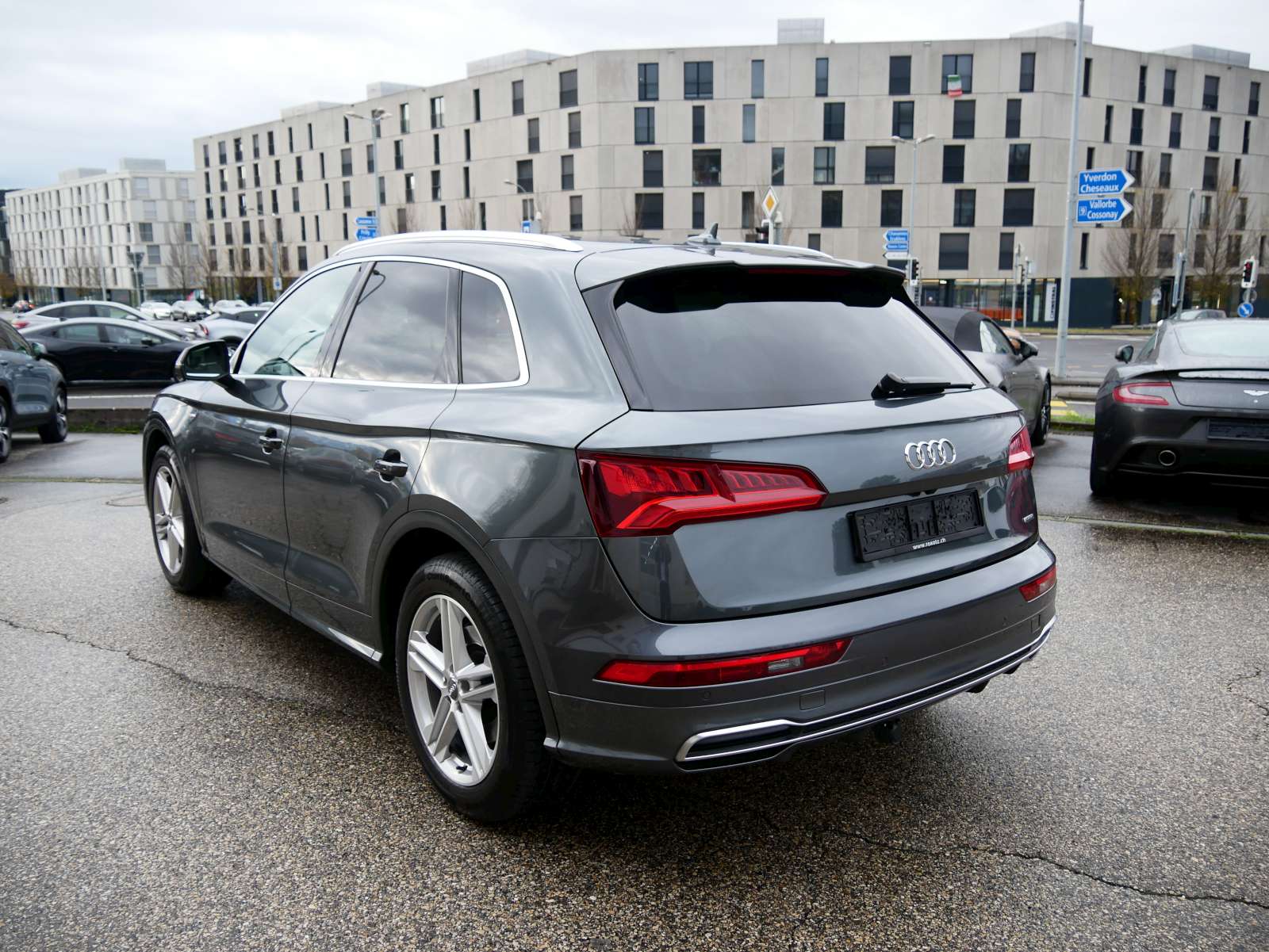 AUDI Q5 2.0 TFSI sport quattro S-tronic-image-2