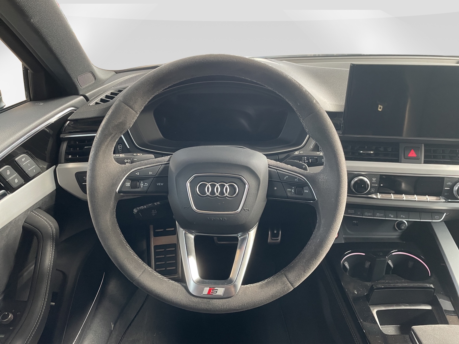 AUDI S4 Avant 3.0 V6 TDI quattro T-Tronic-image-10
