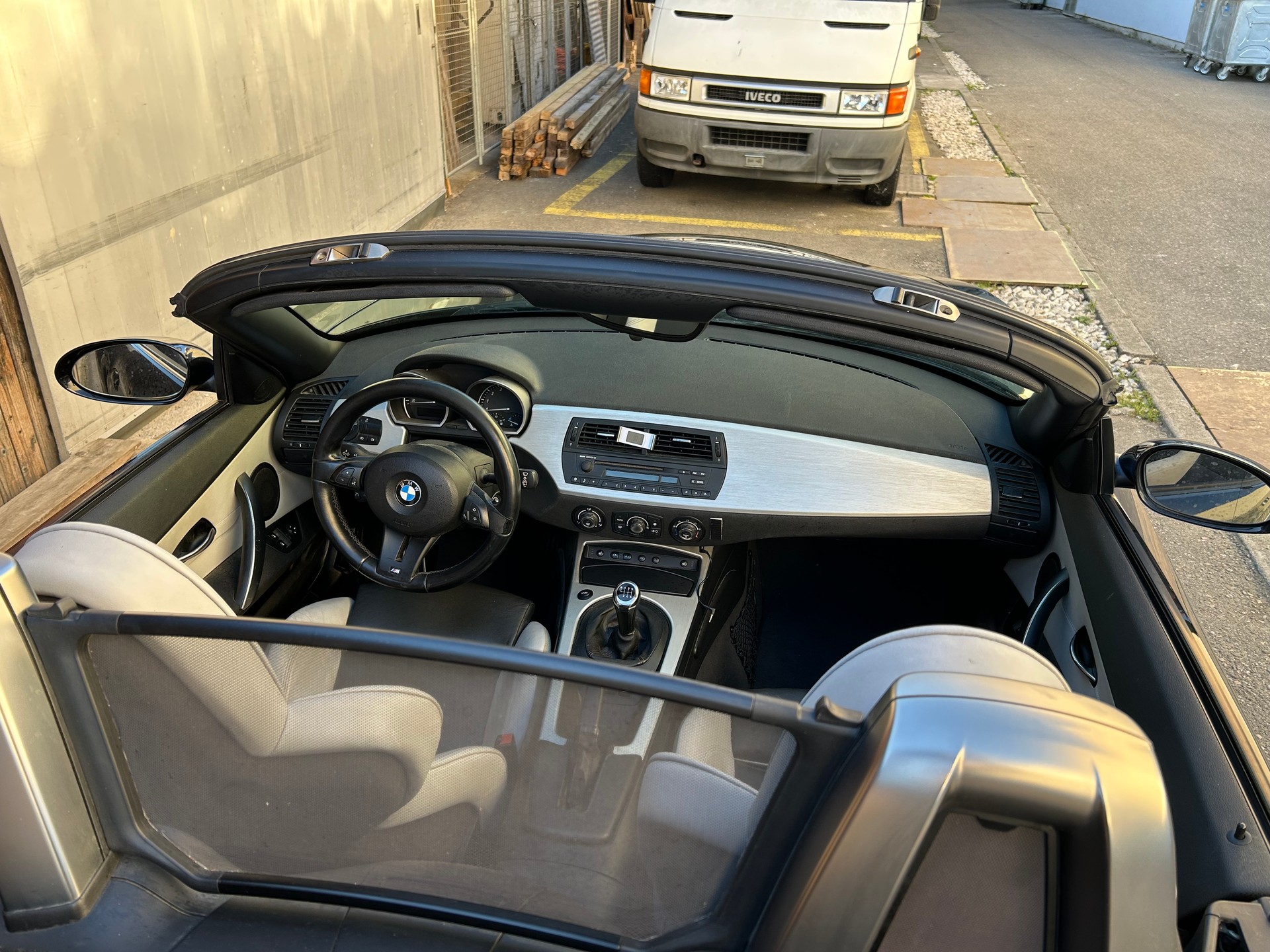 BMW 3.0si-image-3
