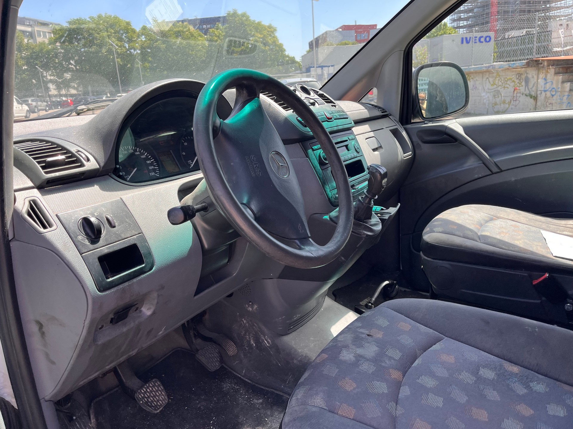MERCEDES-BENZ Vito 111 CDI-image-3