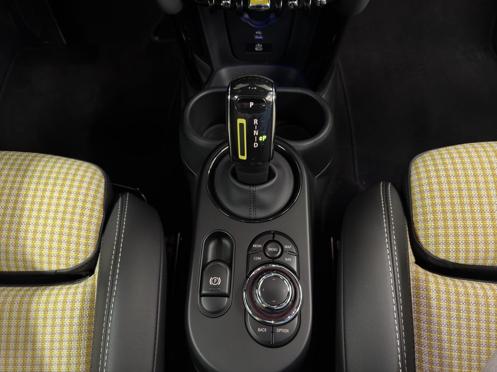 MINI F56 Cooper SE-image-16