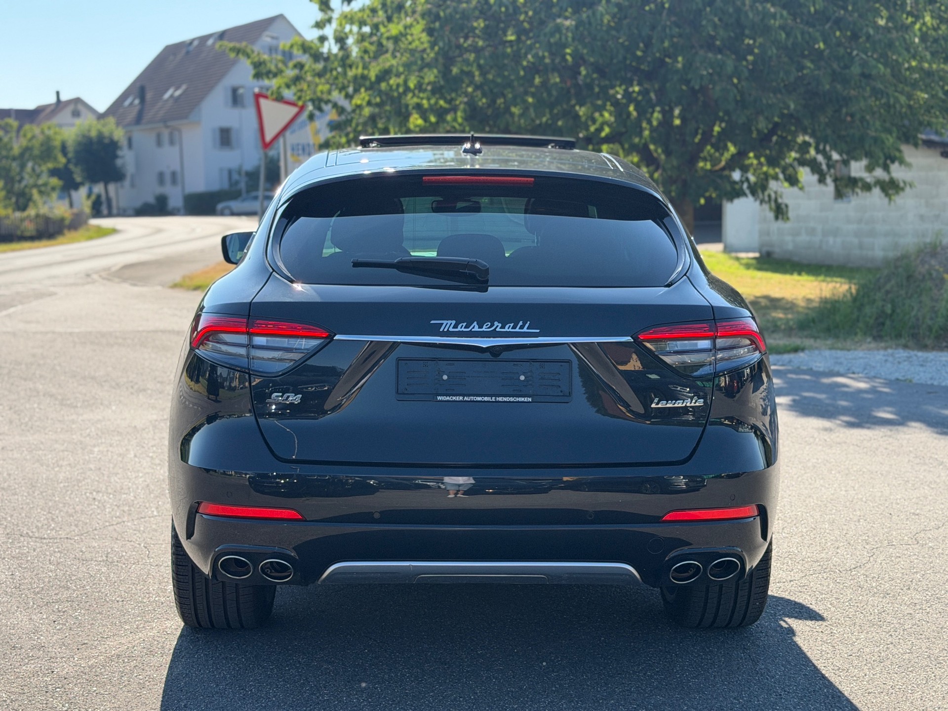 MASERATI Levante S 3.0 V6 GranLusso Automatica-image-4
