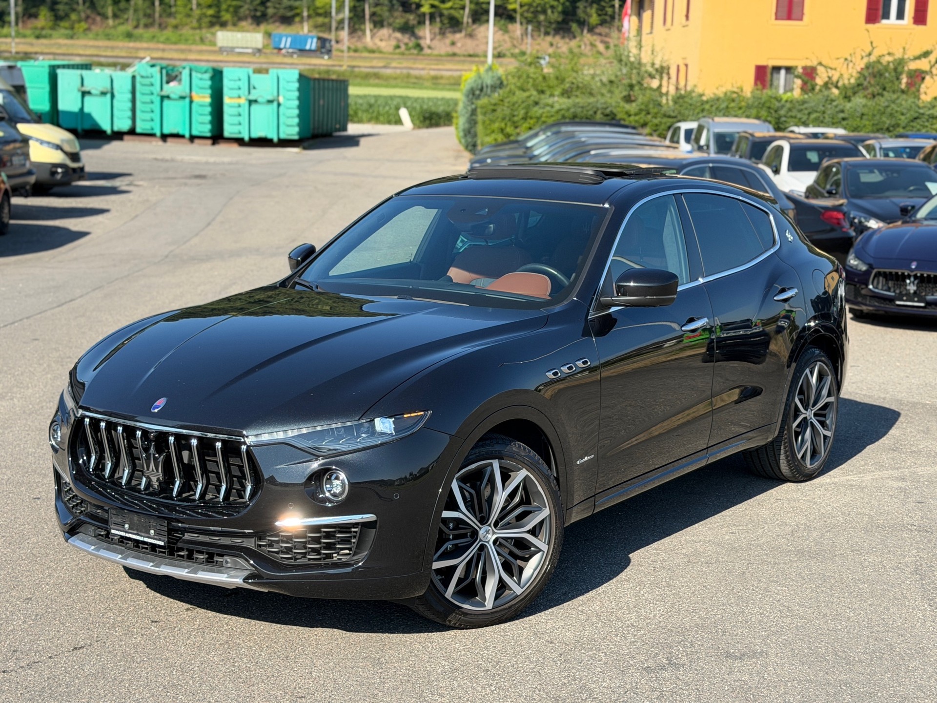 MASERATI Levante S 3.0 V6 GranLusso Automatica-image-12