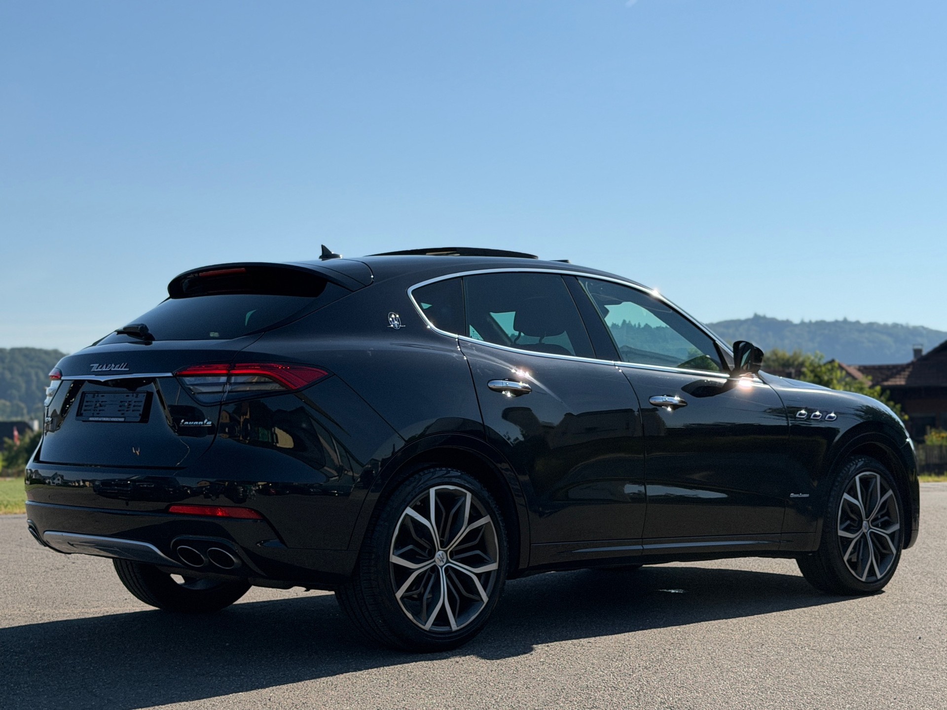 MASERATI Levante S 3.0 V6 GranLusso Automatica-image-3