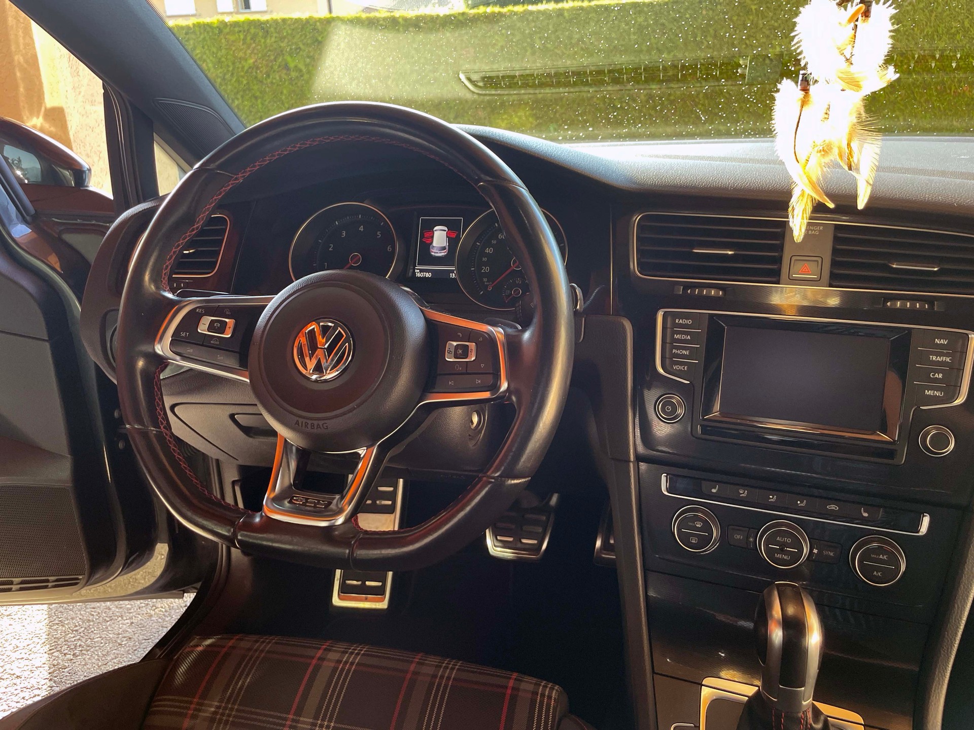 VW 2.0 TSI GTI DSG-image-5