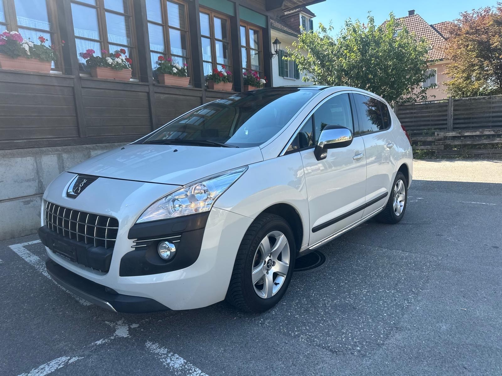 PEUGEOT 3008 1.6 16V T Platinum Tiptronic-image-1
