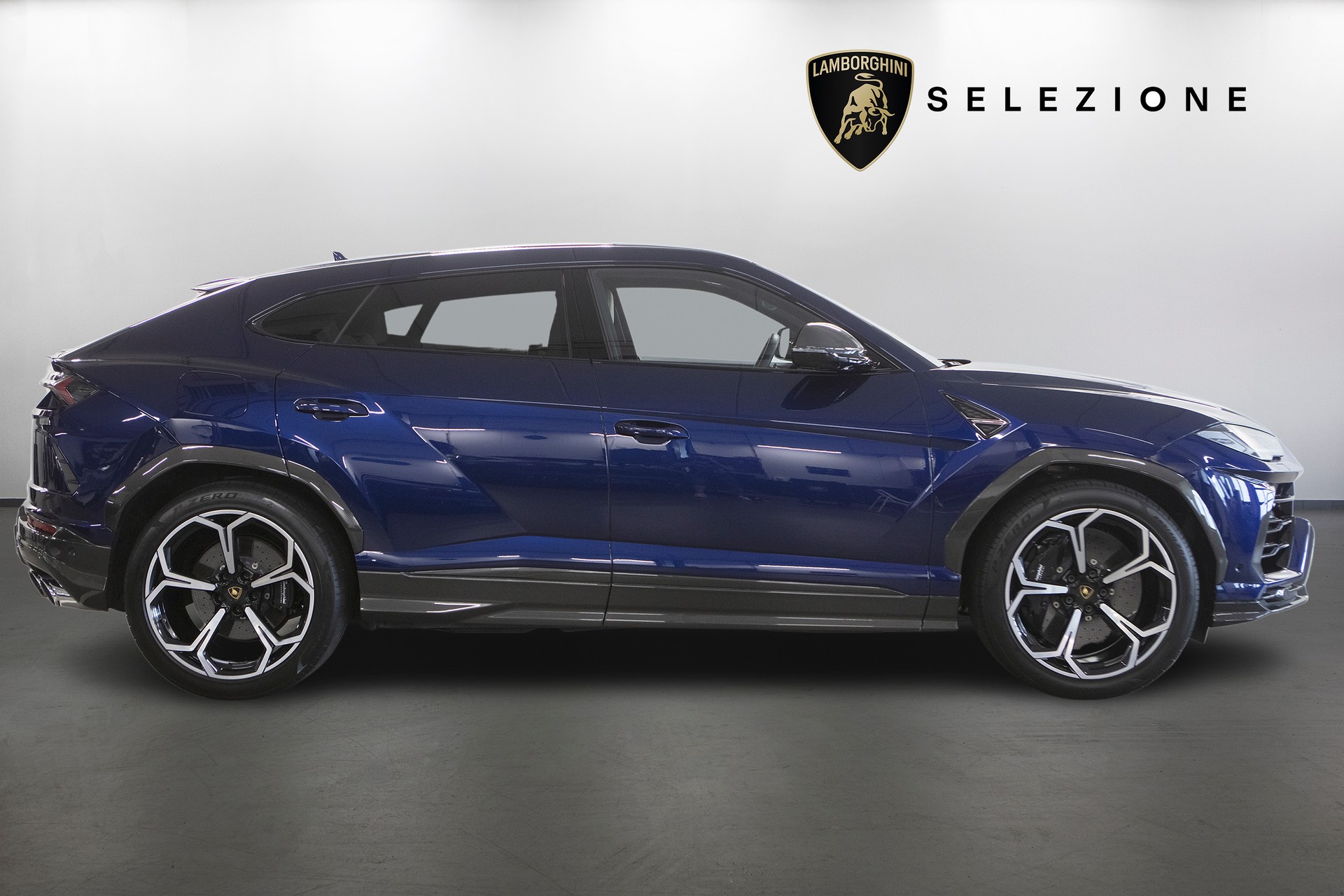 LAMBORGHINI Urus E-Gear-image-1