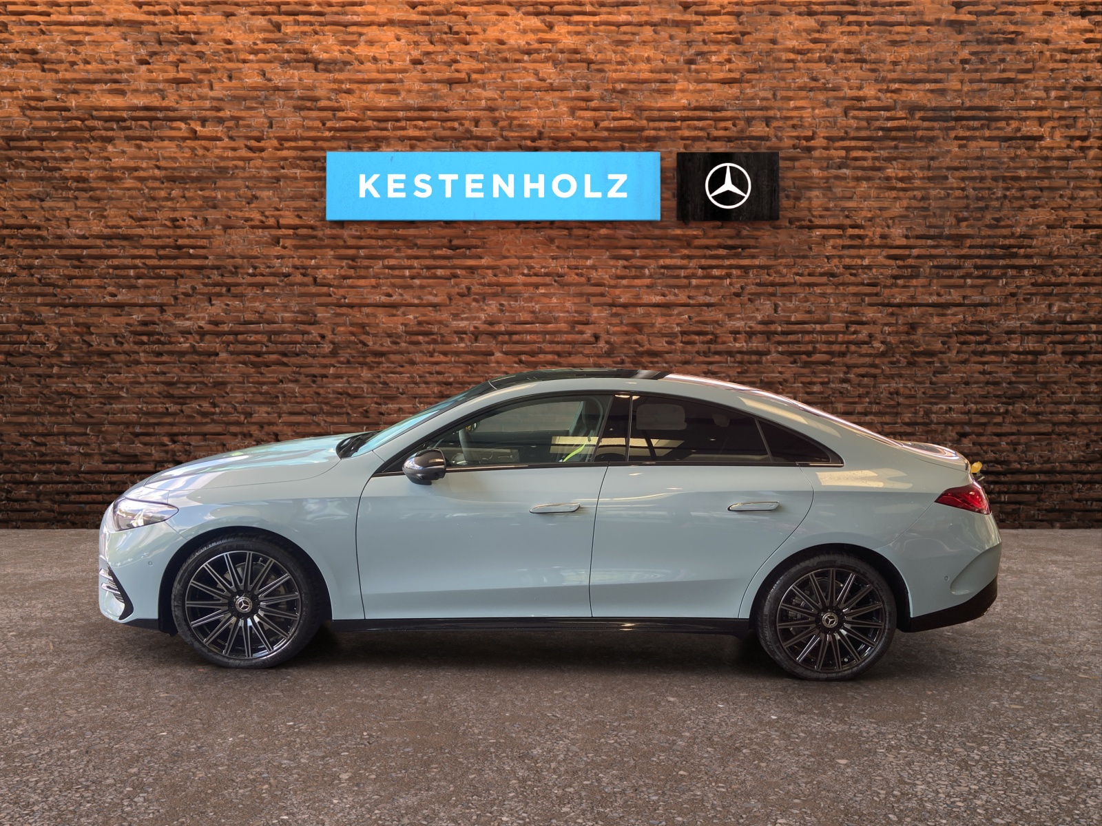 MERCEDES-BENZ CLA 350 4 Matic 85 kWh EQ-image-0