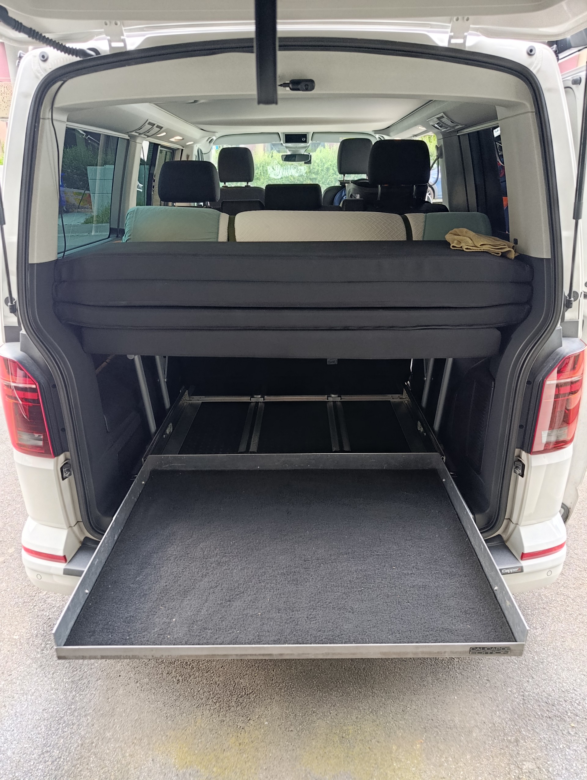 VW California 2.0 TDI 204 Beach Edition DSG 4m-image-1