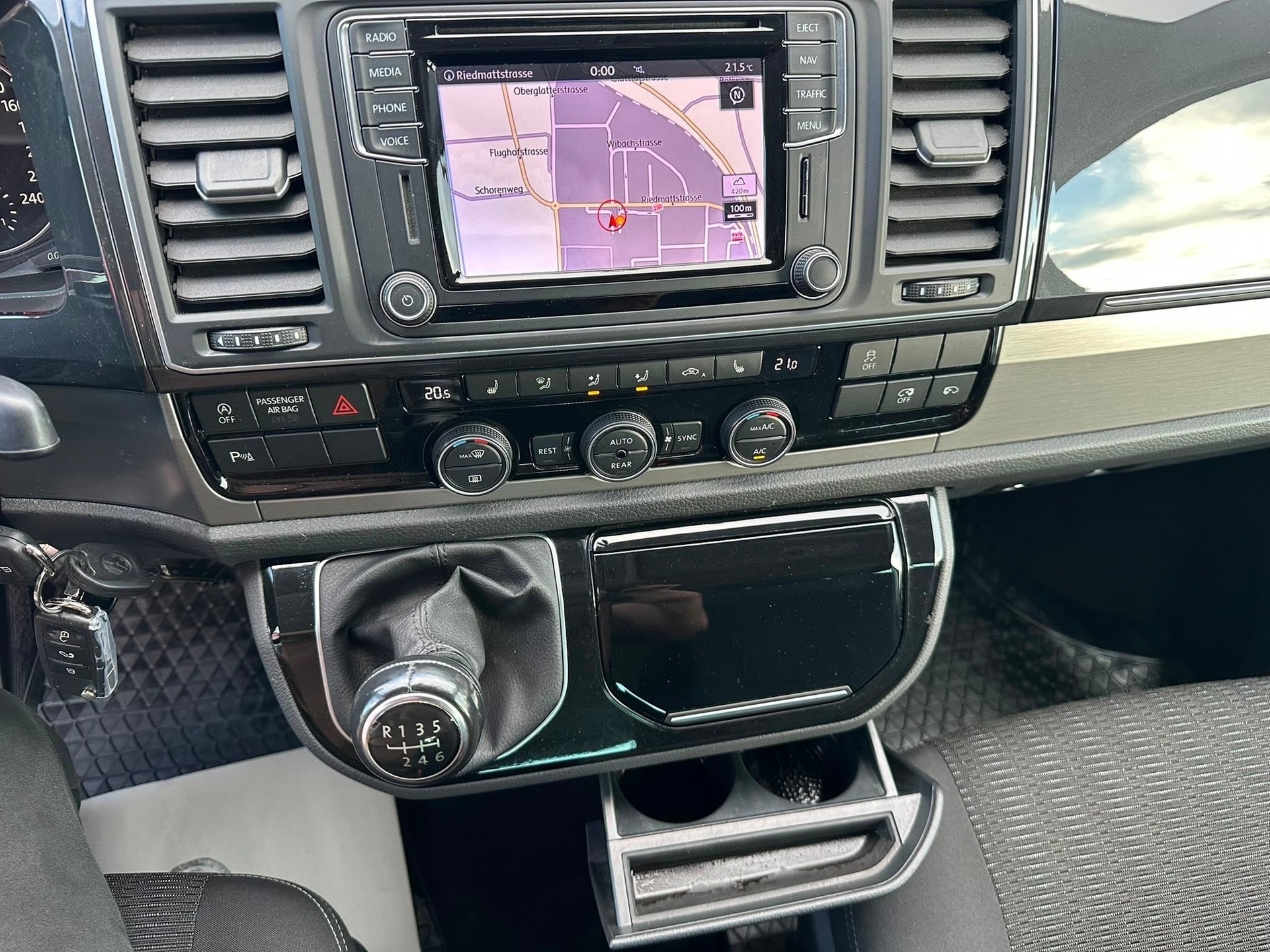 VW T6 Multivan 2.0 Bi-TDI Comfortline 4Motion-image-16