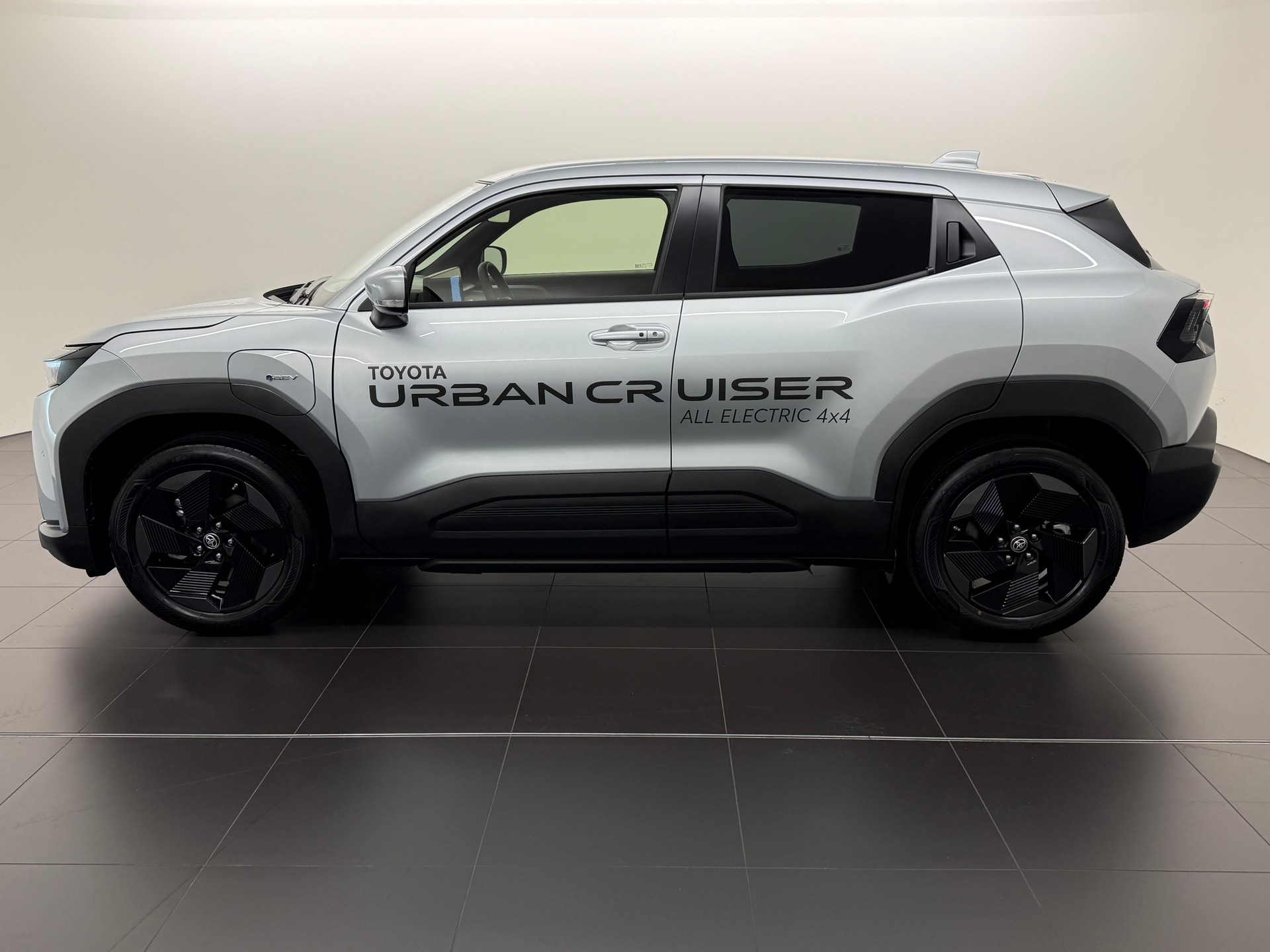 TOYOTA Urban Cruiser Trend AWD-image-2