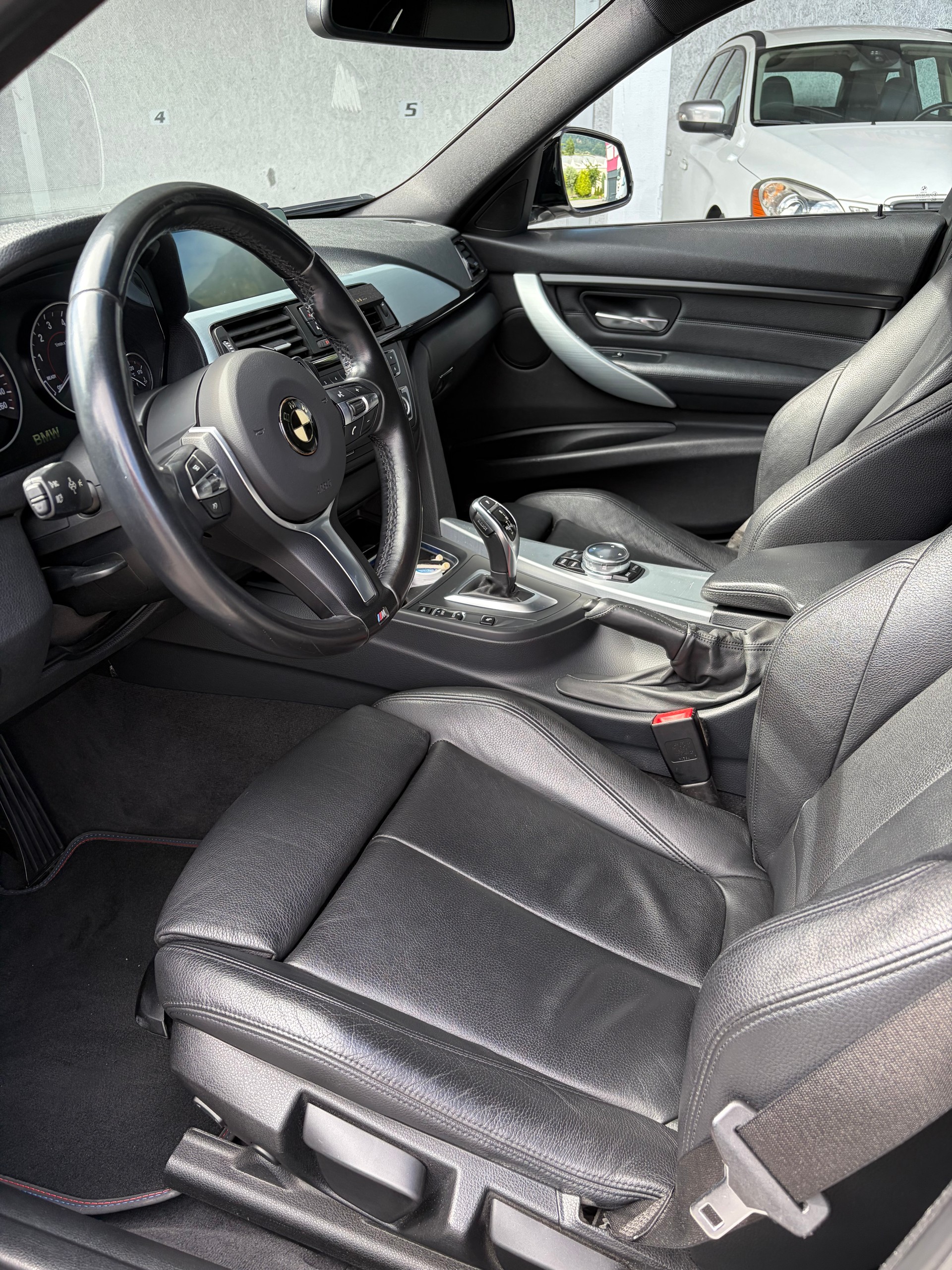 BMW 328i xDrive Sportsline-image-3