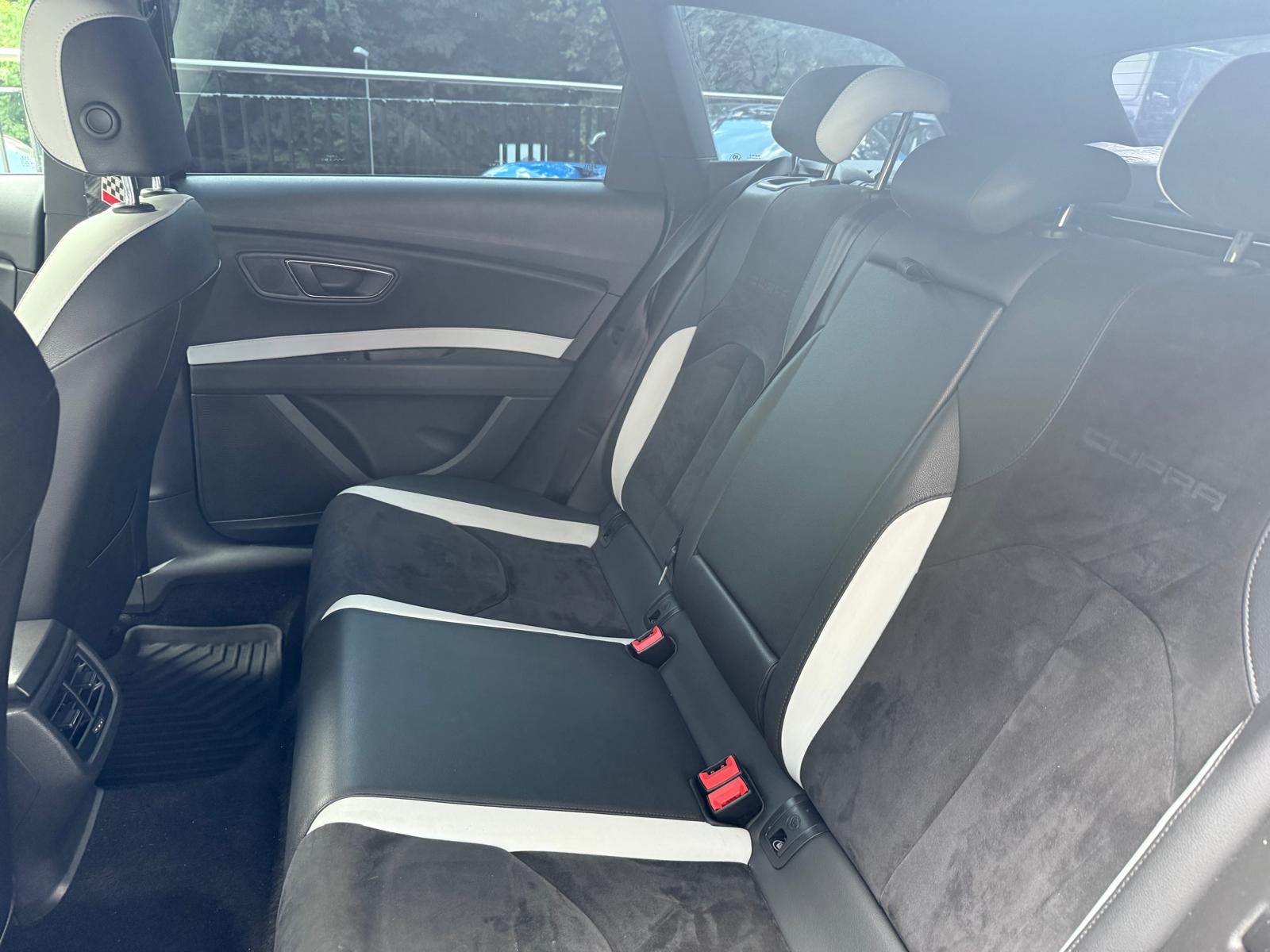 SEAT Leon ST 2.0 TSI Cupra 280 DSG-image-10