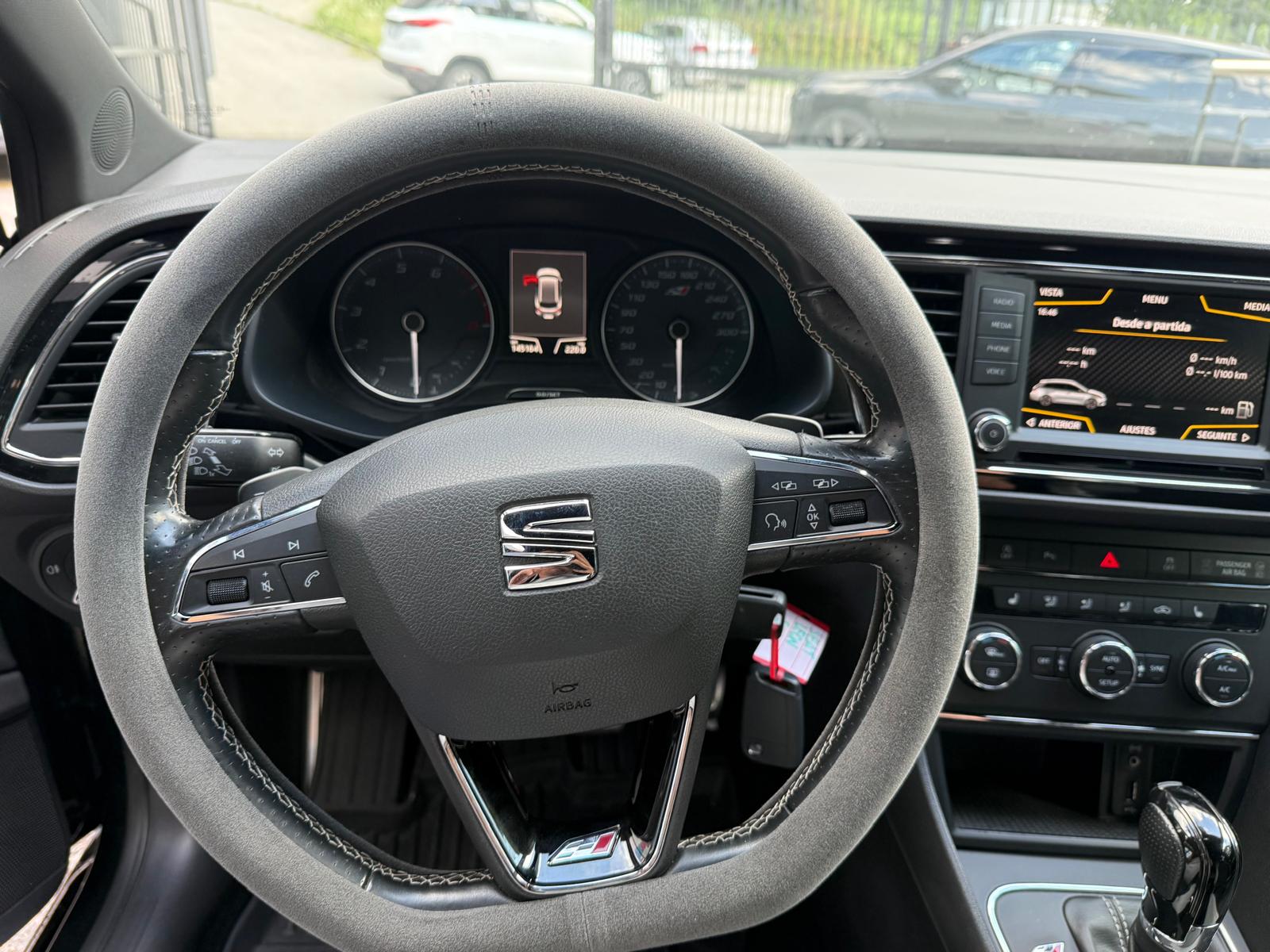 SEAT Leon ST 2.0 TSI Cupra 280 DSG-image-13