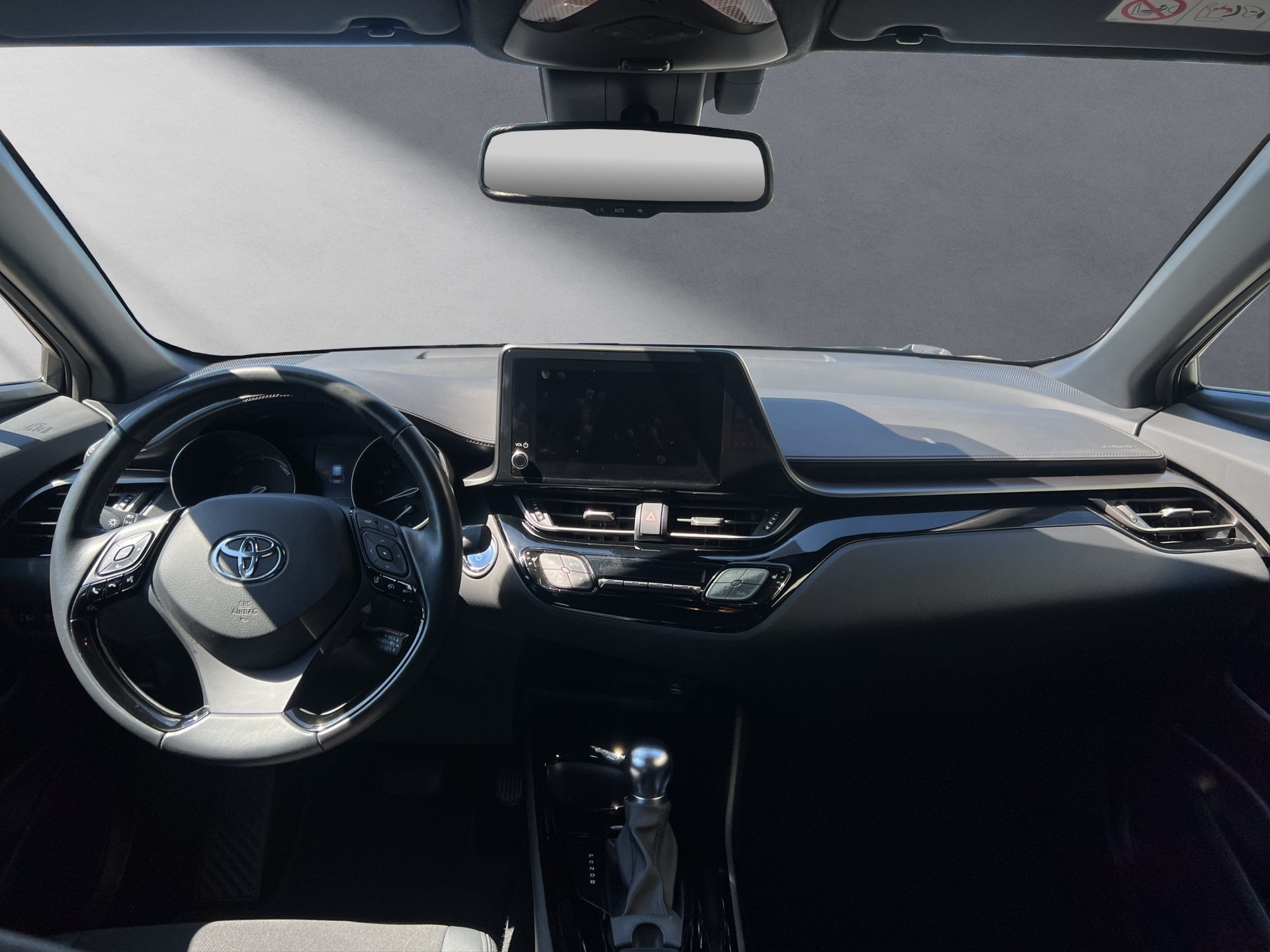 TOYOTA C-HR 1.8 VVTi HSD Trend-image-3