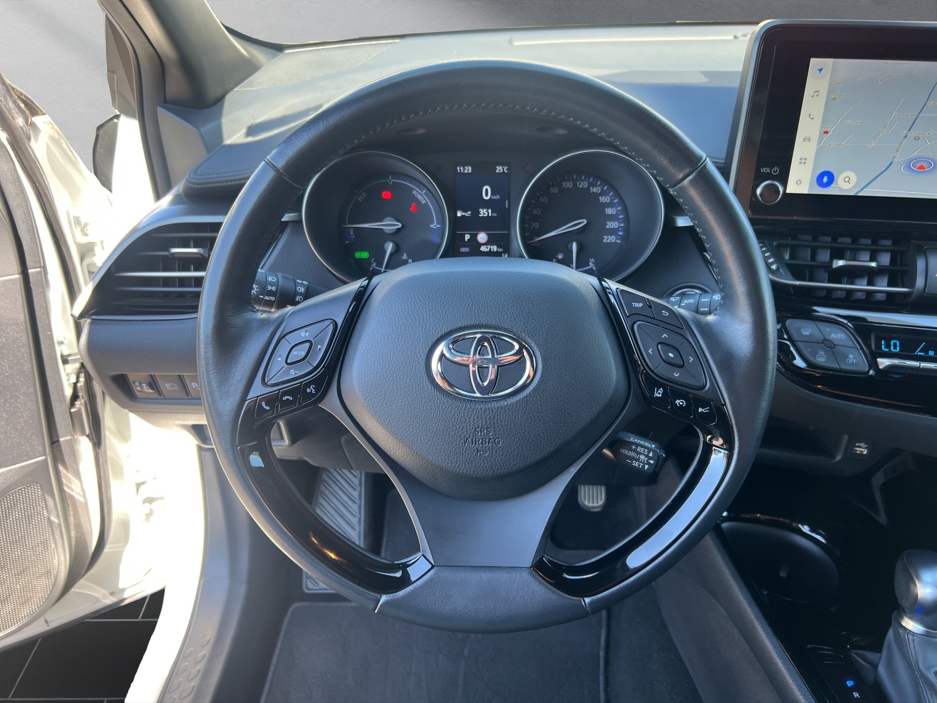TOYOTA C-HR 1.8 VVTi HSD Trend-image-4