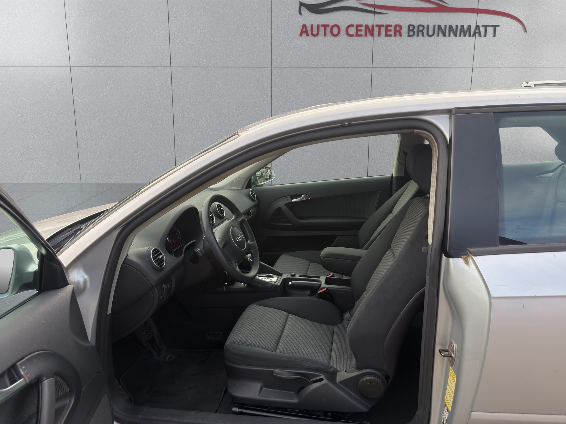 AUDI A3 1.6 Ambiente-image-8