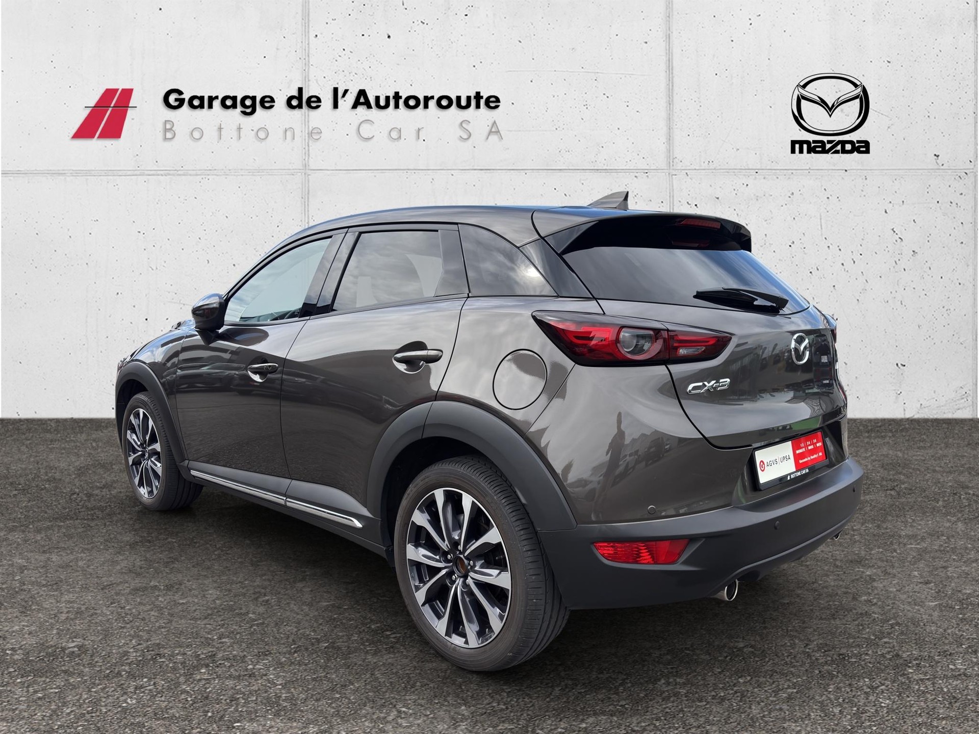 MAZDA CX-3 2.0 Revolution-showroom-element-2