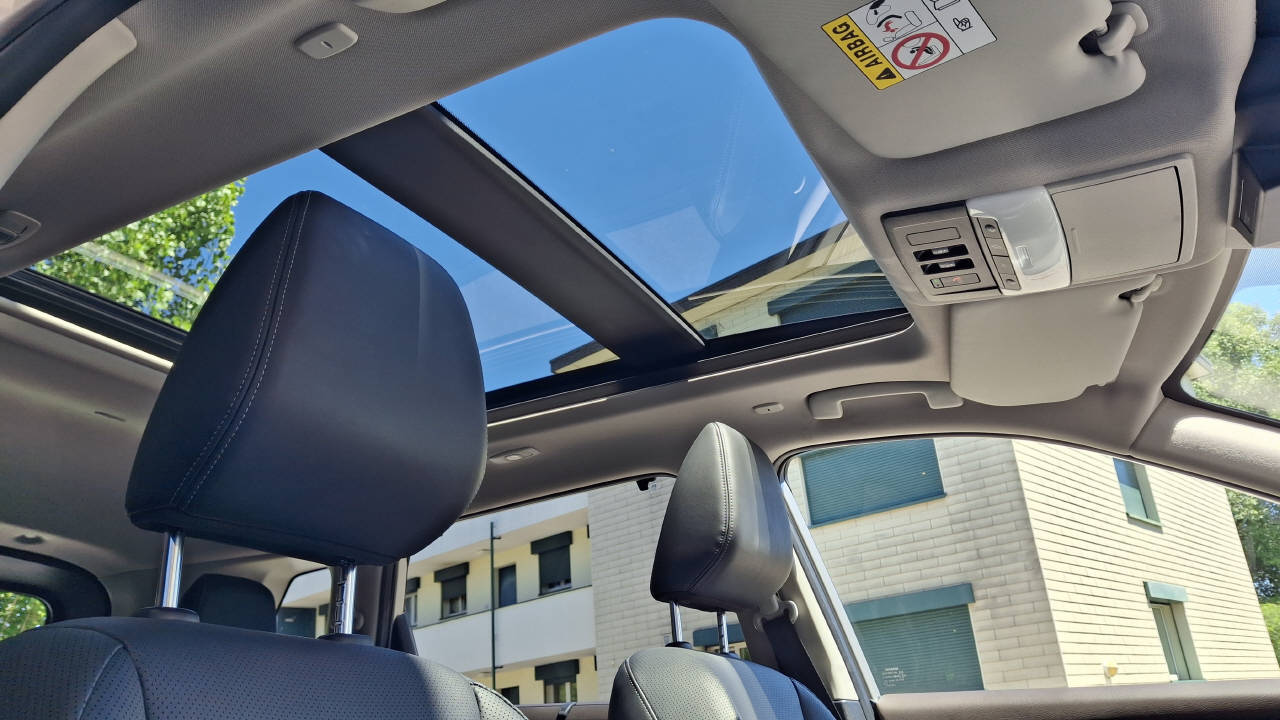 NISSAN X-Trail 1.5 VC-T Tekna+ e-4orce-image-6