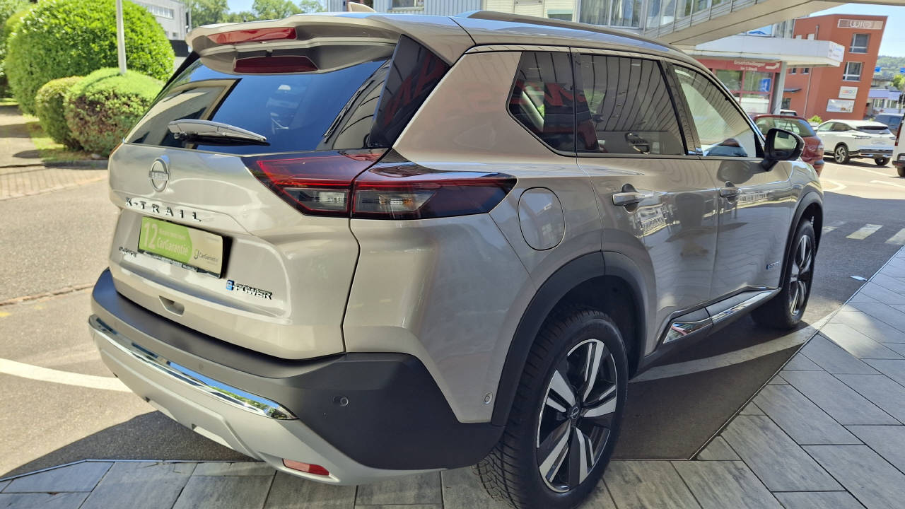 NISSAN X-Trail 1.5 VC-T Tekna+ e-4orce-image-3