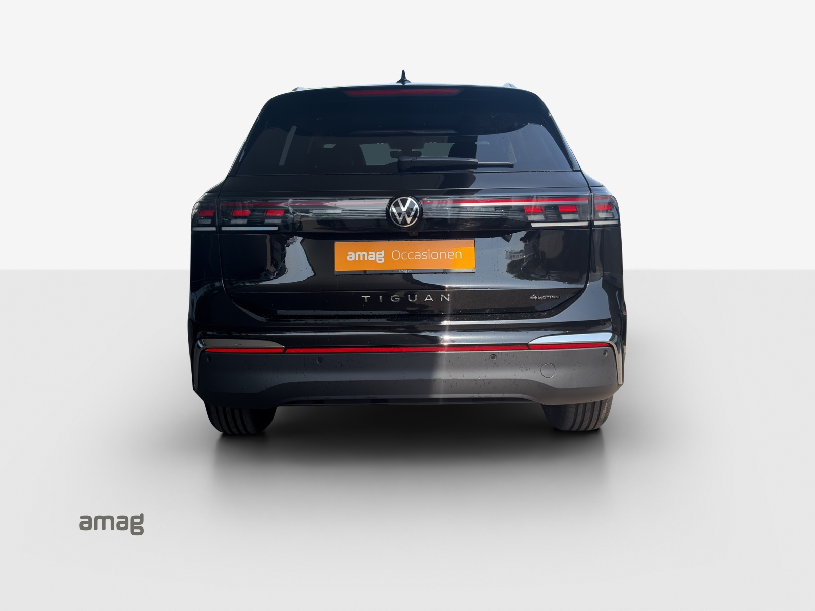 VW Tiguan 2.0 TSI DSG Elegance 4Motion-image-3