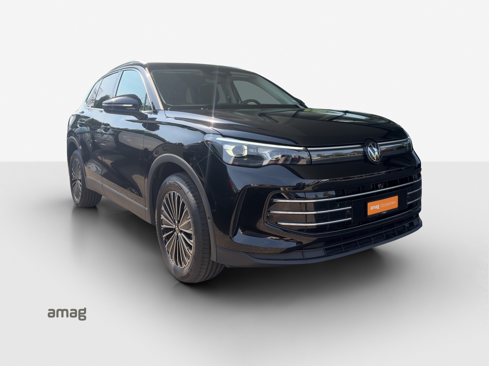 VW Tiguan 2.0 TSI DSG Elegance 4Motion-image-5