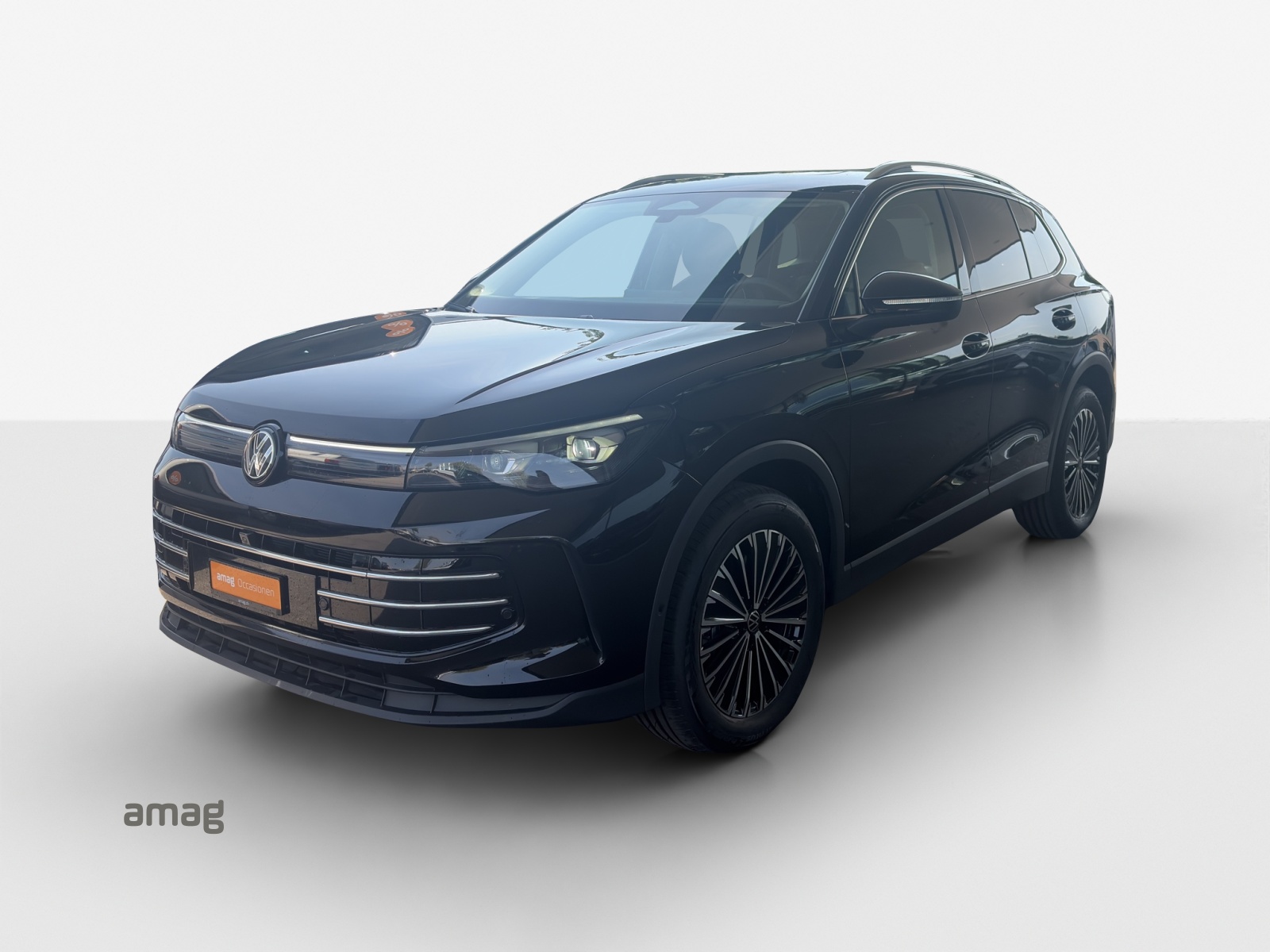 VW Tiguan 2.0 TSI DSG Elegance 4Motion-image-0