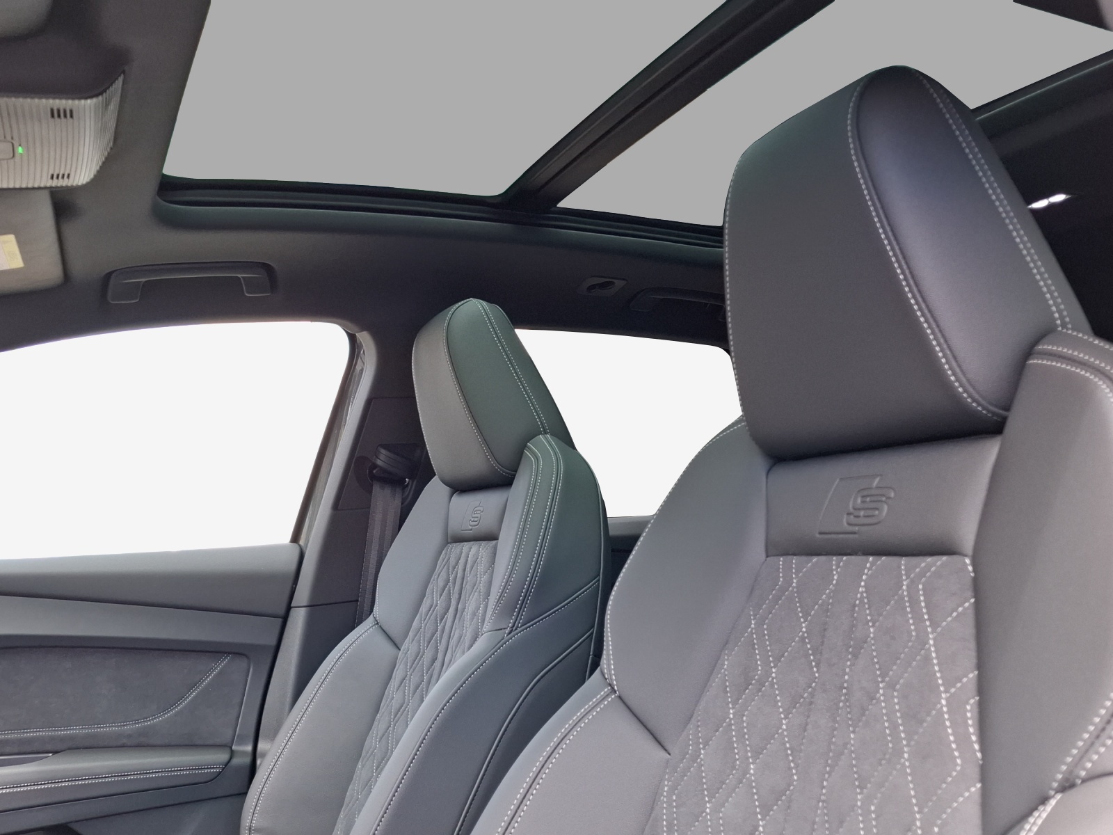 AUDI Q4 e-tron SUV quattro performance-image-15