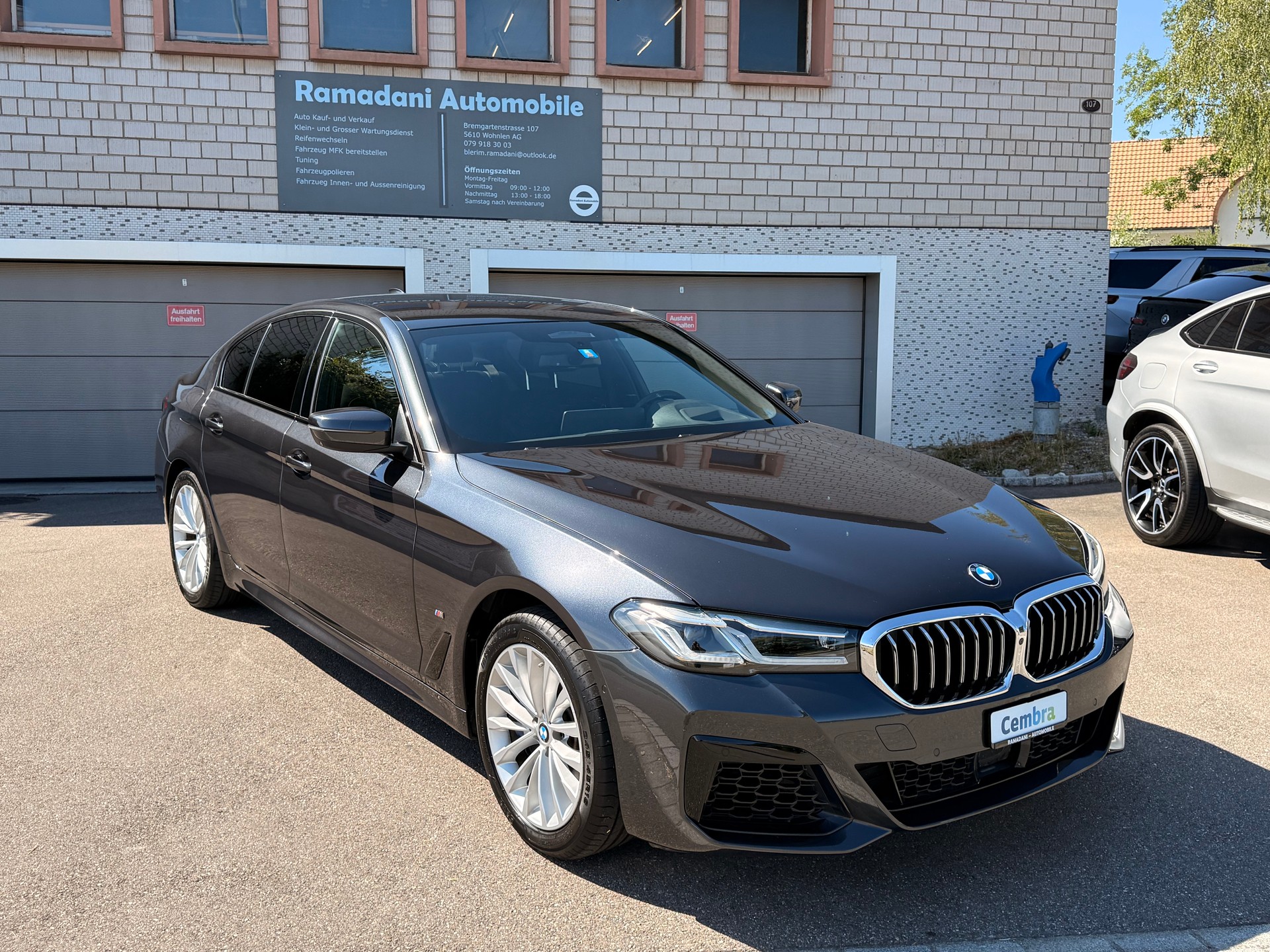 BMW 530e xDrive M Sport Steptronic-image-0