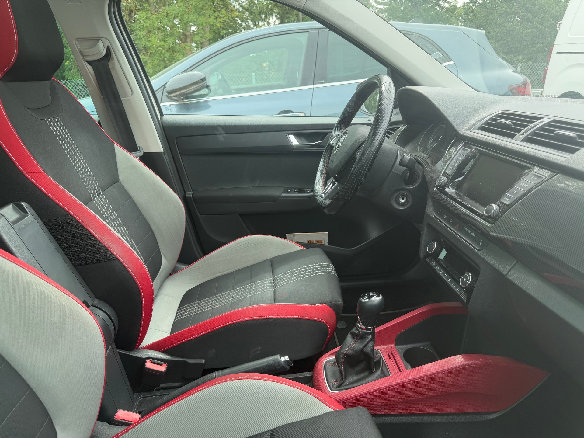 SKODA Fabia 1.2 TSI Monte Carlo-image-4