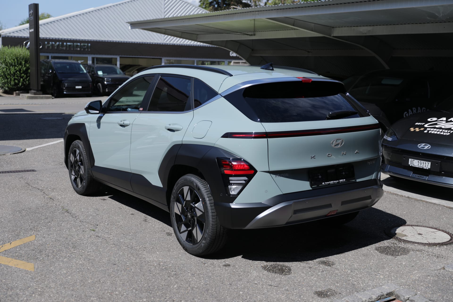 HYUNDAI Kona 1.6 GDi HEV Amplia DCT-showroom-element-2