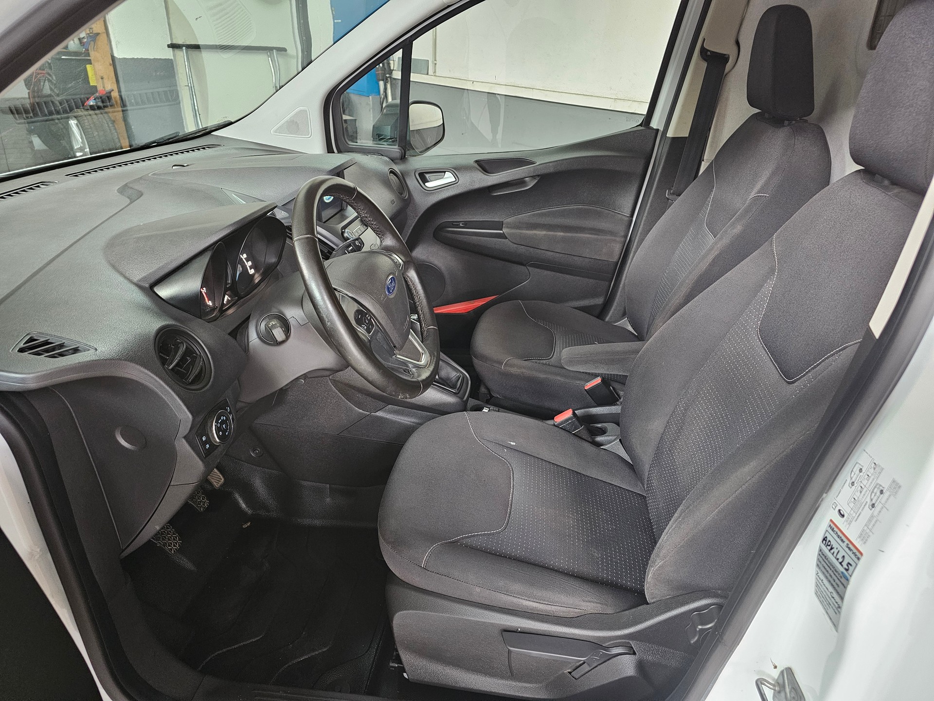 FORD Transit Courier Van 1.0 EcoBoost Basis-image-2