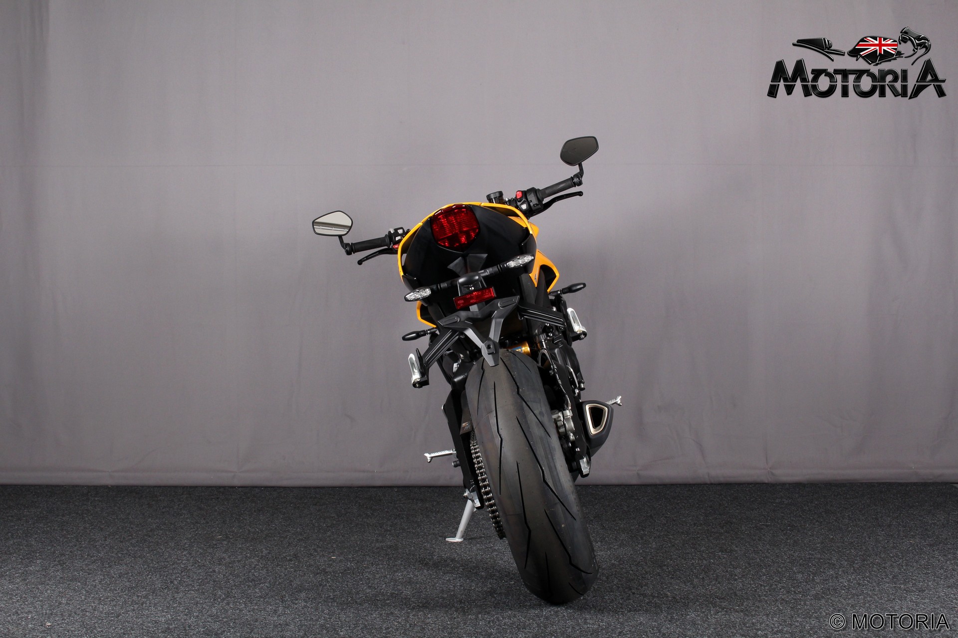 TRIUMPH Street Triple RS 765-showroom-element-3