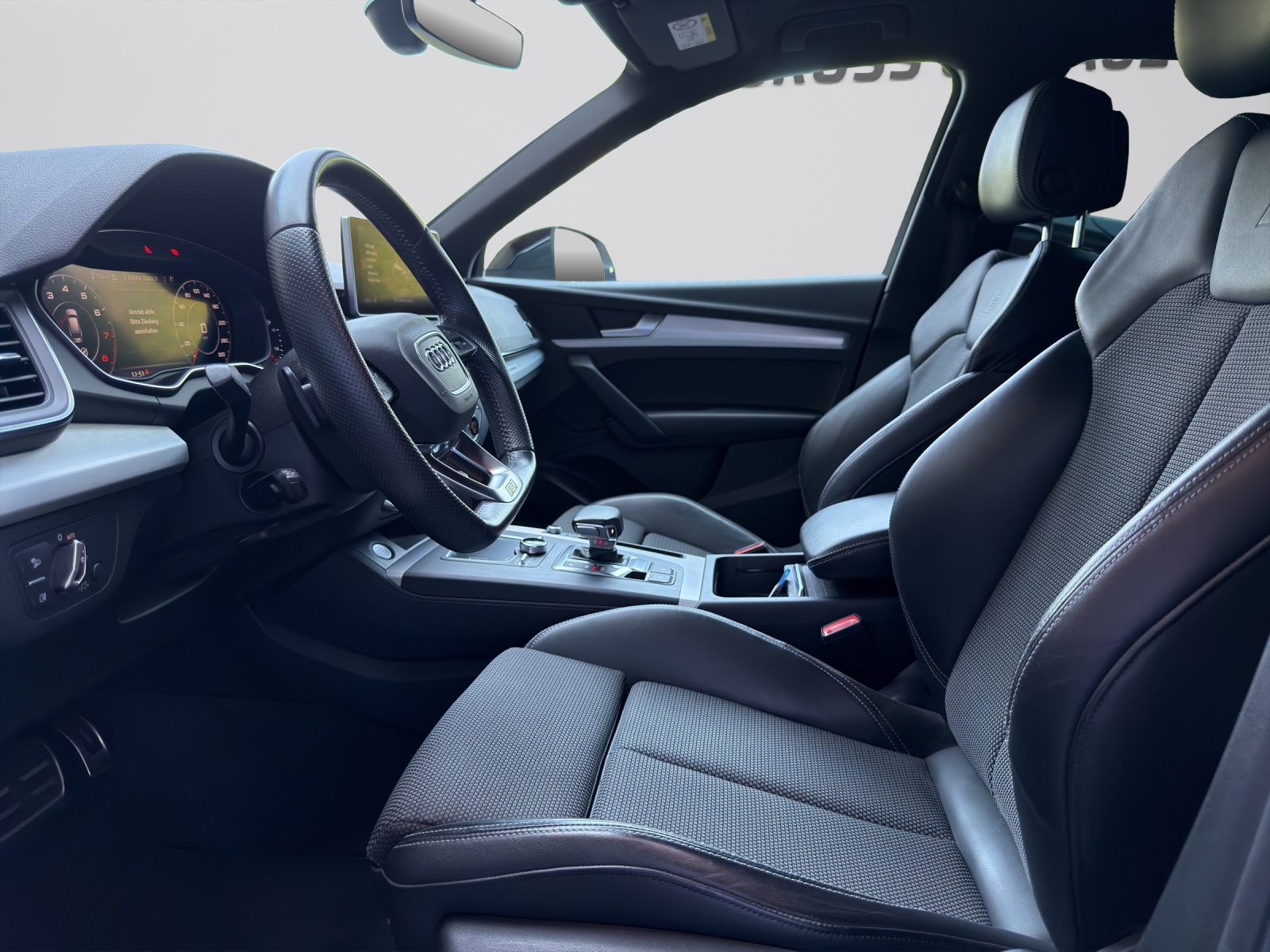 AUDI Q5 45 TFSI sport quattro-image-4