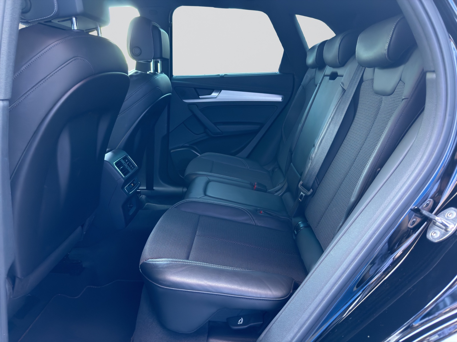 AUDI Q5 45 TFSI sport quattro-image-7