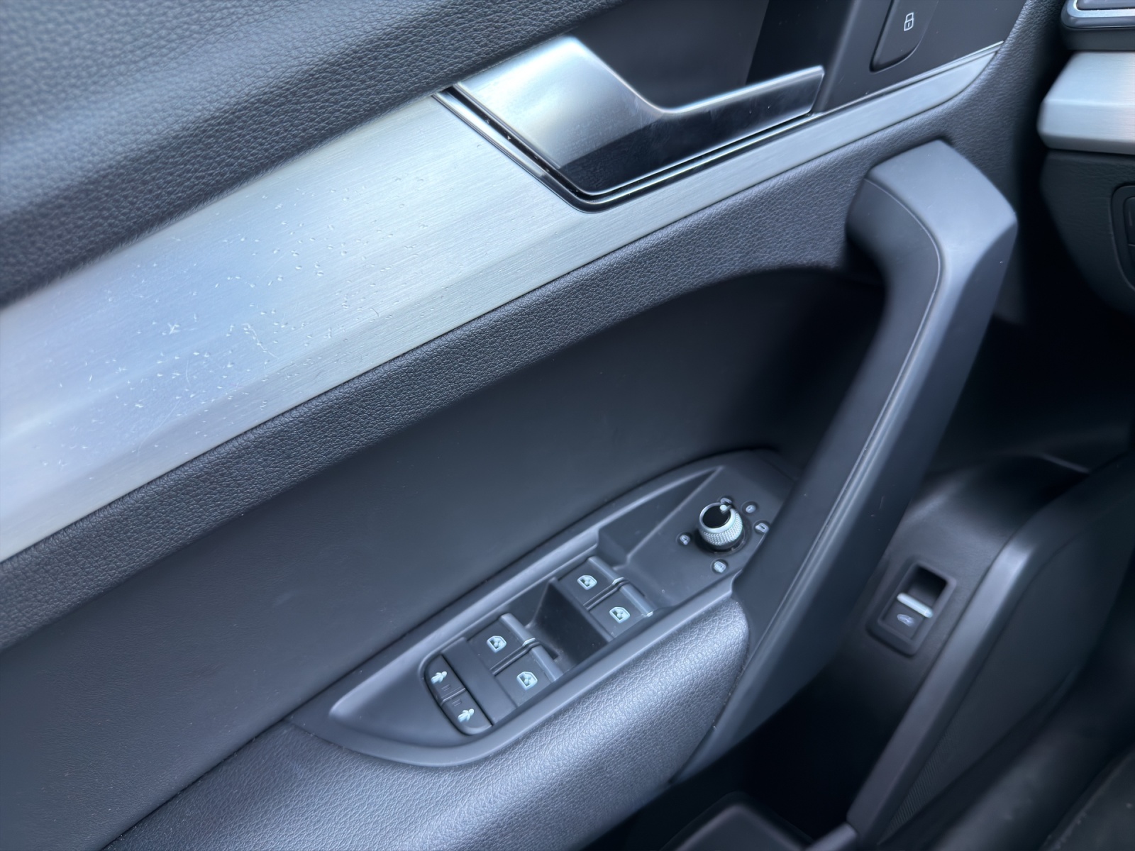 AUDI Q5 45 TFSI sport quattro-image-10