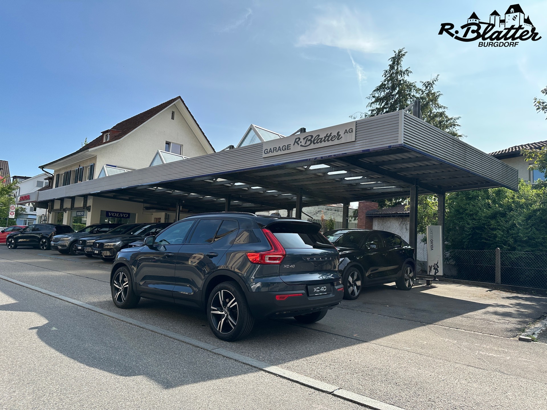 VOLVO XC40 B4 Benzin Mild Hybrid AWD R-Design Geartronic-image-3