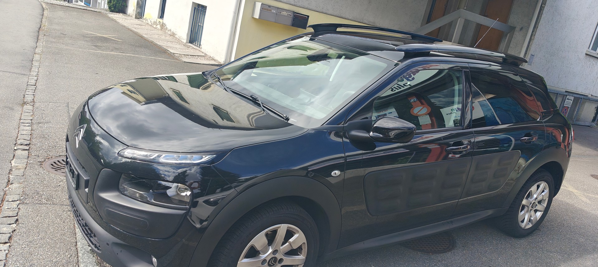 CITROEN C4 Cactus 1.6 BlueHDi Shine Edition-image-4