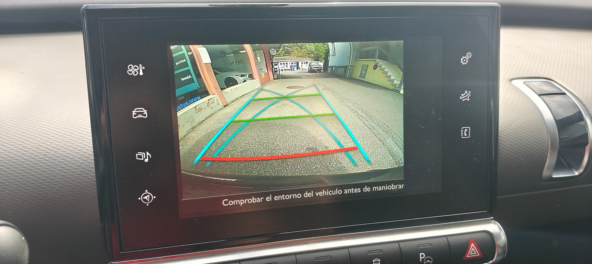 CITROEN C4 Cactus 1.6 BlueHDi Shine Edition-image-10