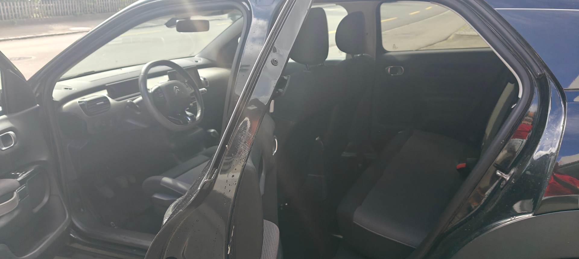 CITROEN C4 Cactus 1.6 BlueHDi Shine Edition-image-12