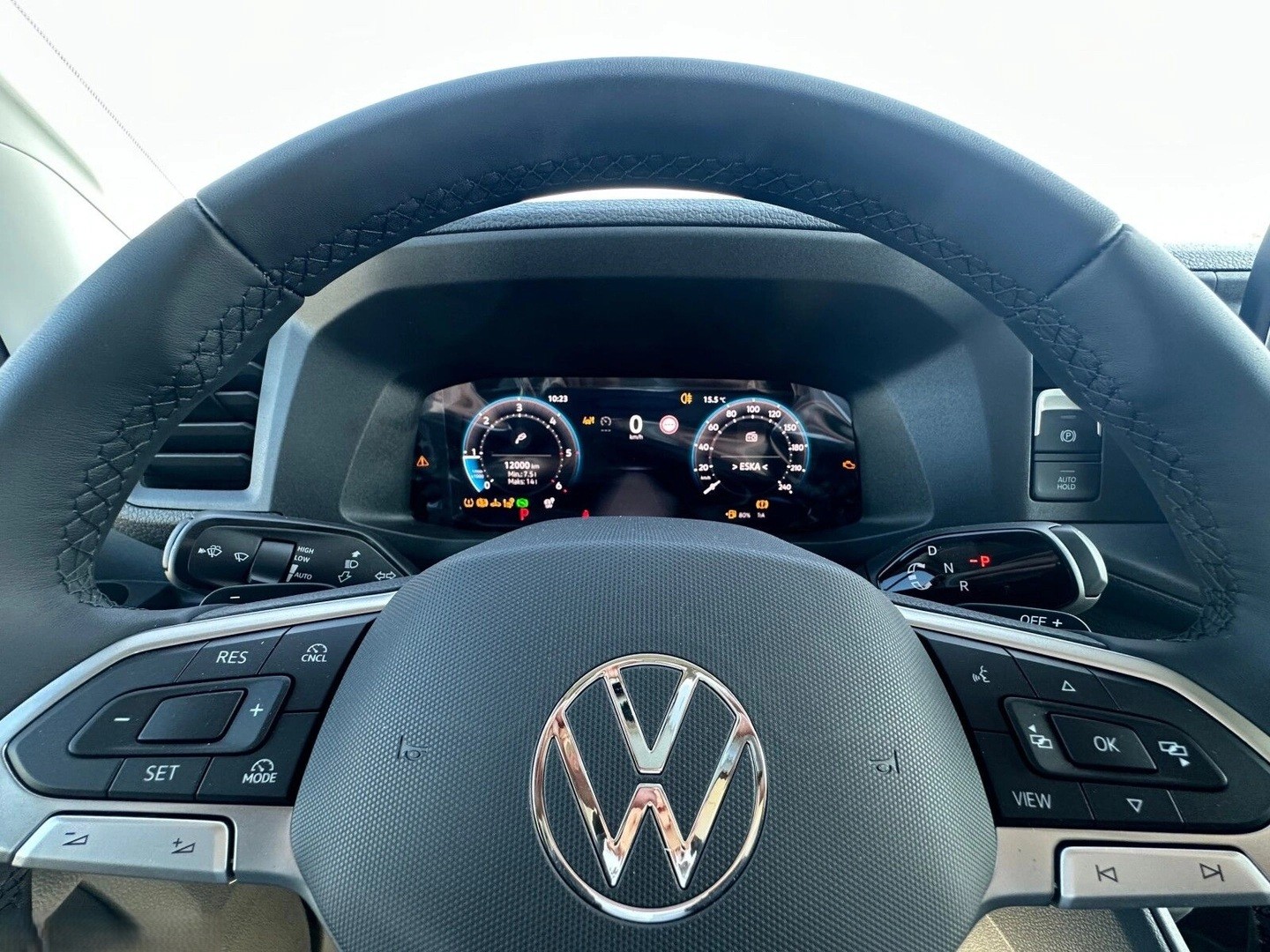 VW Crafter 35 2.0 TDI Kofferumbau HD L4 A-image-9