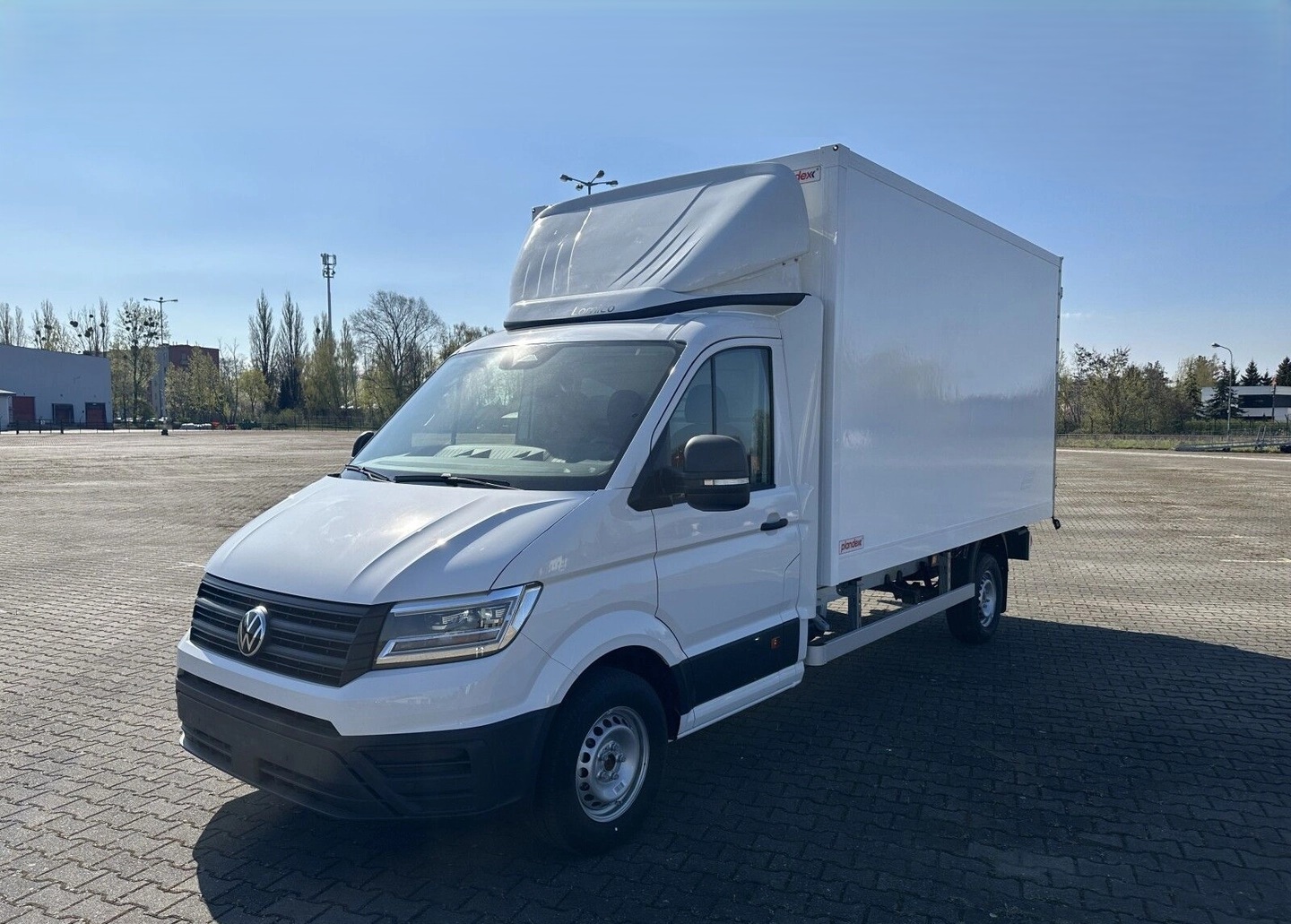 VW Crafter 35 2.0 TDI Kofferumbau HD L4 A-image-0
