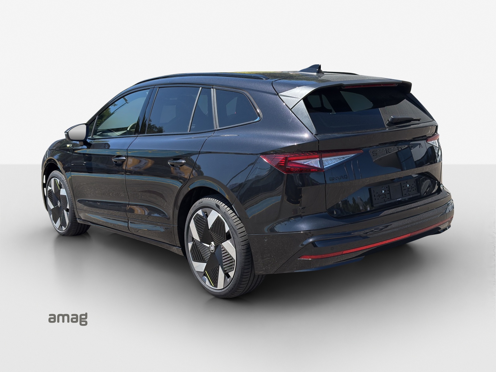 SKODA Enyaq 4x4 RS-image-2