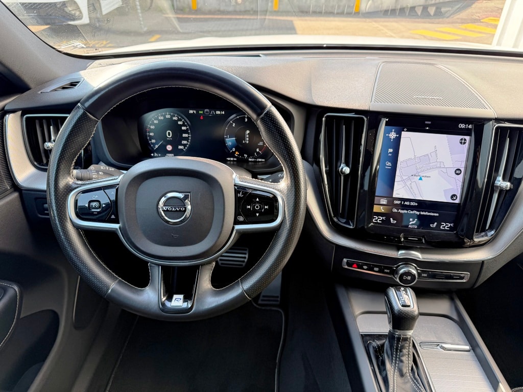 VOLVO XC60 D4 AWD R-Design Geartronic-image-8