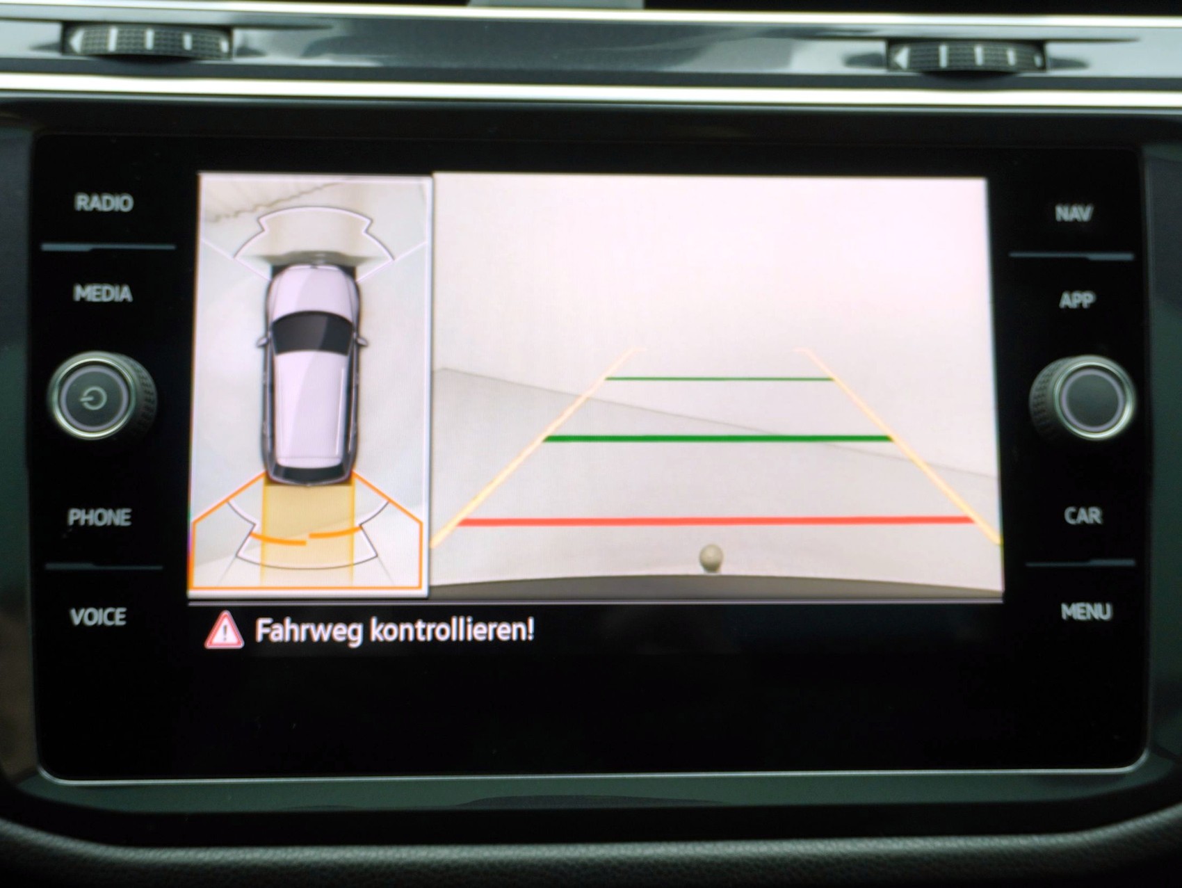 VW Tiguan Allspace 2.0 TDI DSG R-Line Black Style 4Motion-image-20