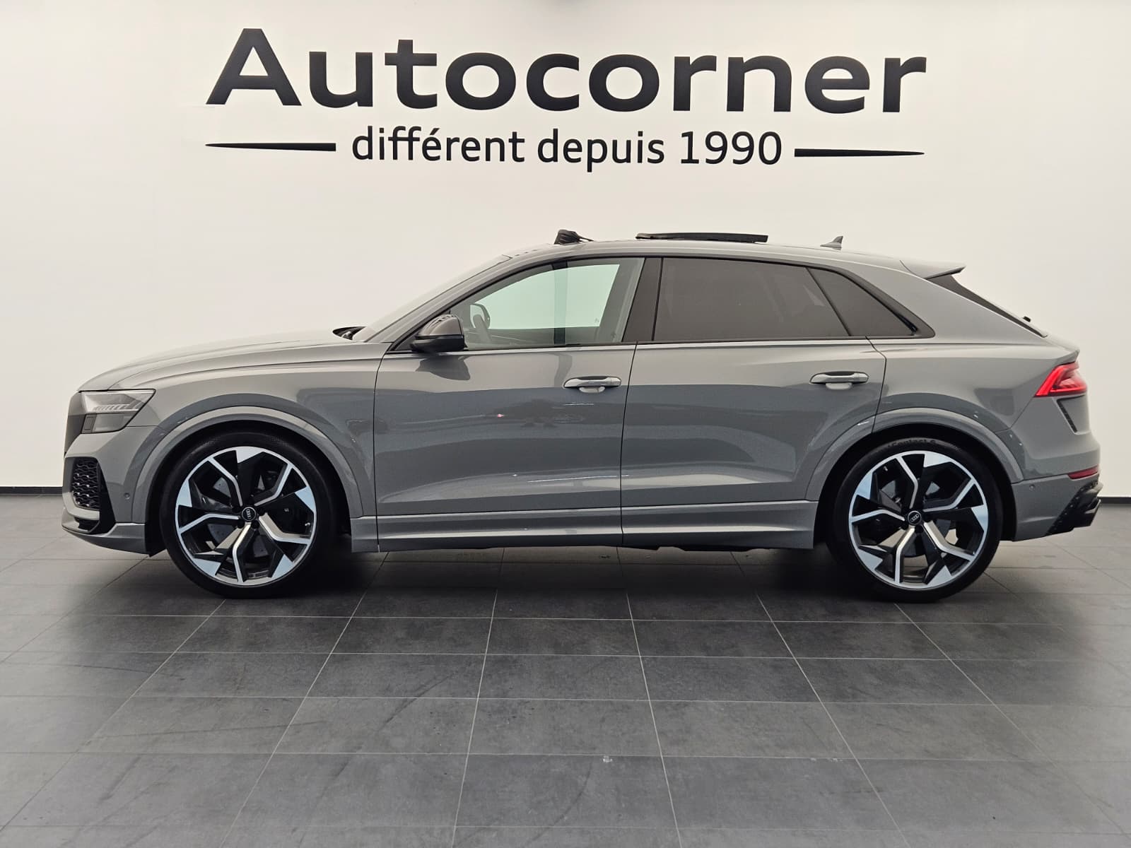 AUDI RSQ8 quattro tiptronic-image-1