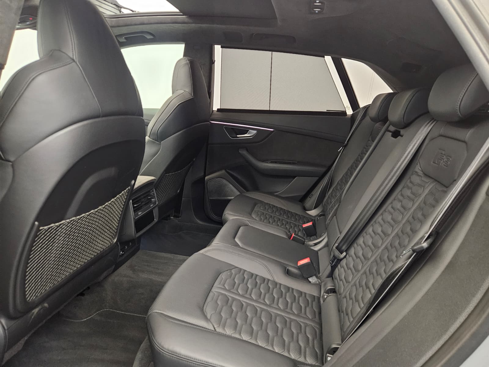 AUDI RSQ8 quattro tiptronic-image-12