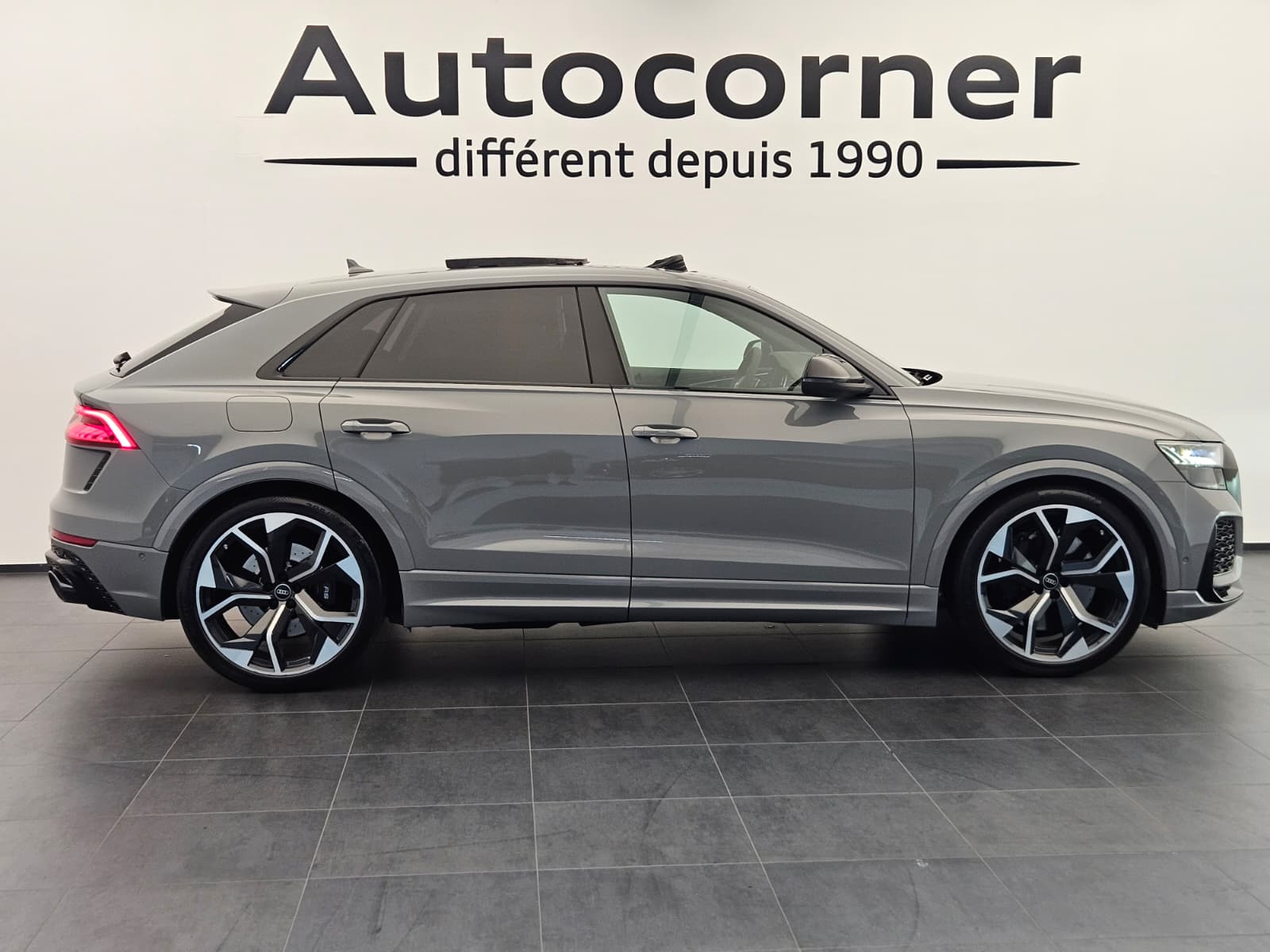 AUDI RSQ8 quattro tiptronic-image-5